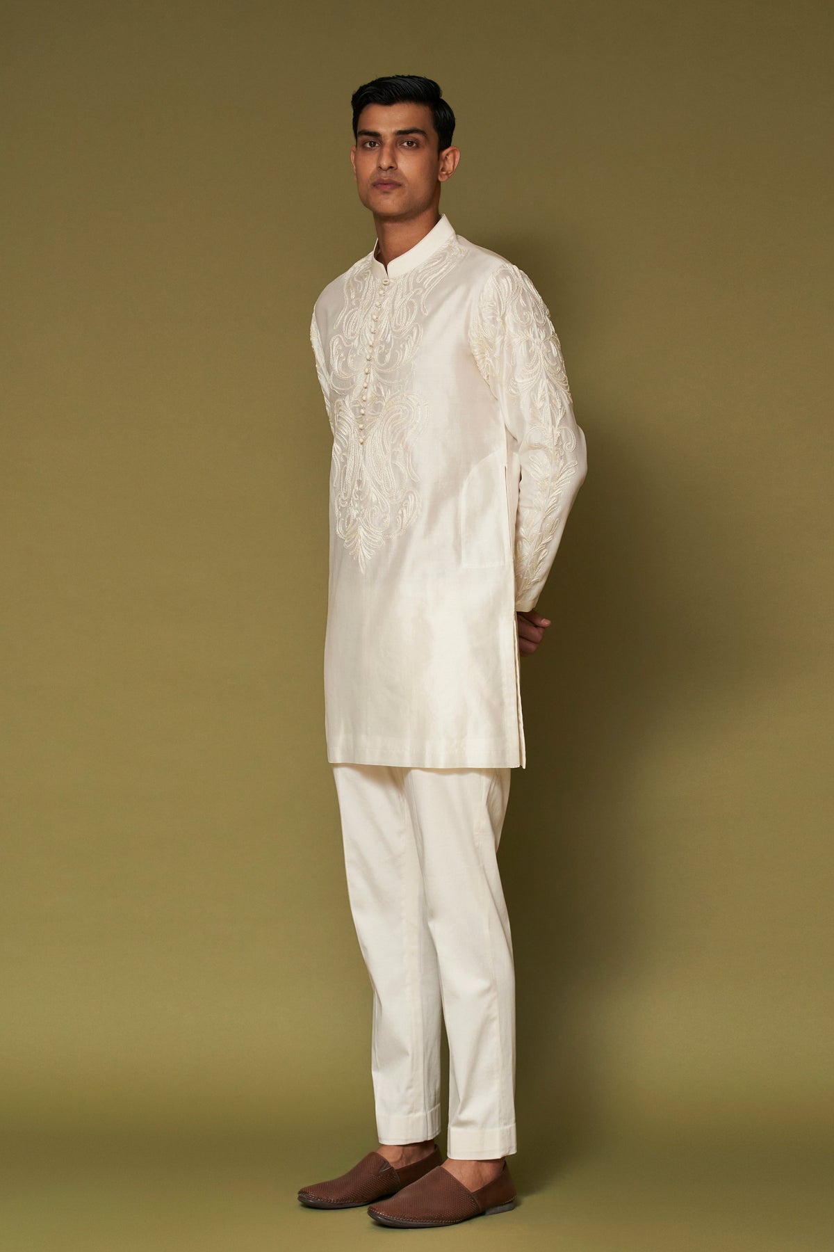 Ivory Dori Embroidered Kurta Set