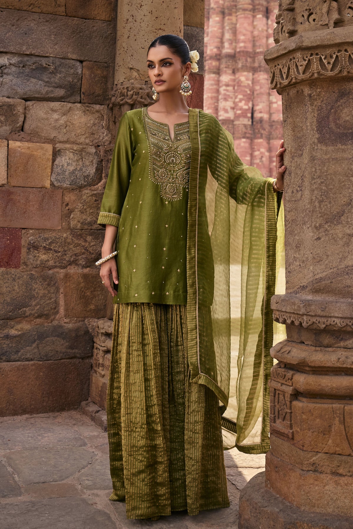Erum Gharara Set