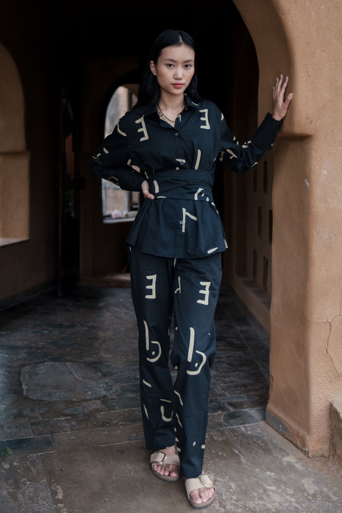 Black Line Sandra Straight Pants