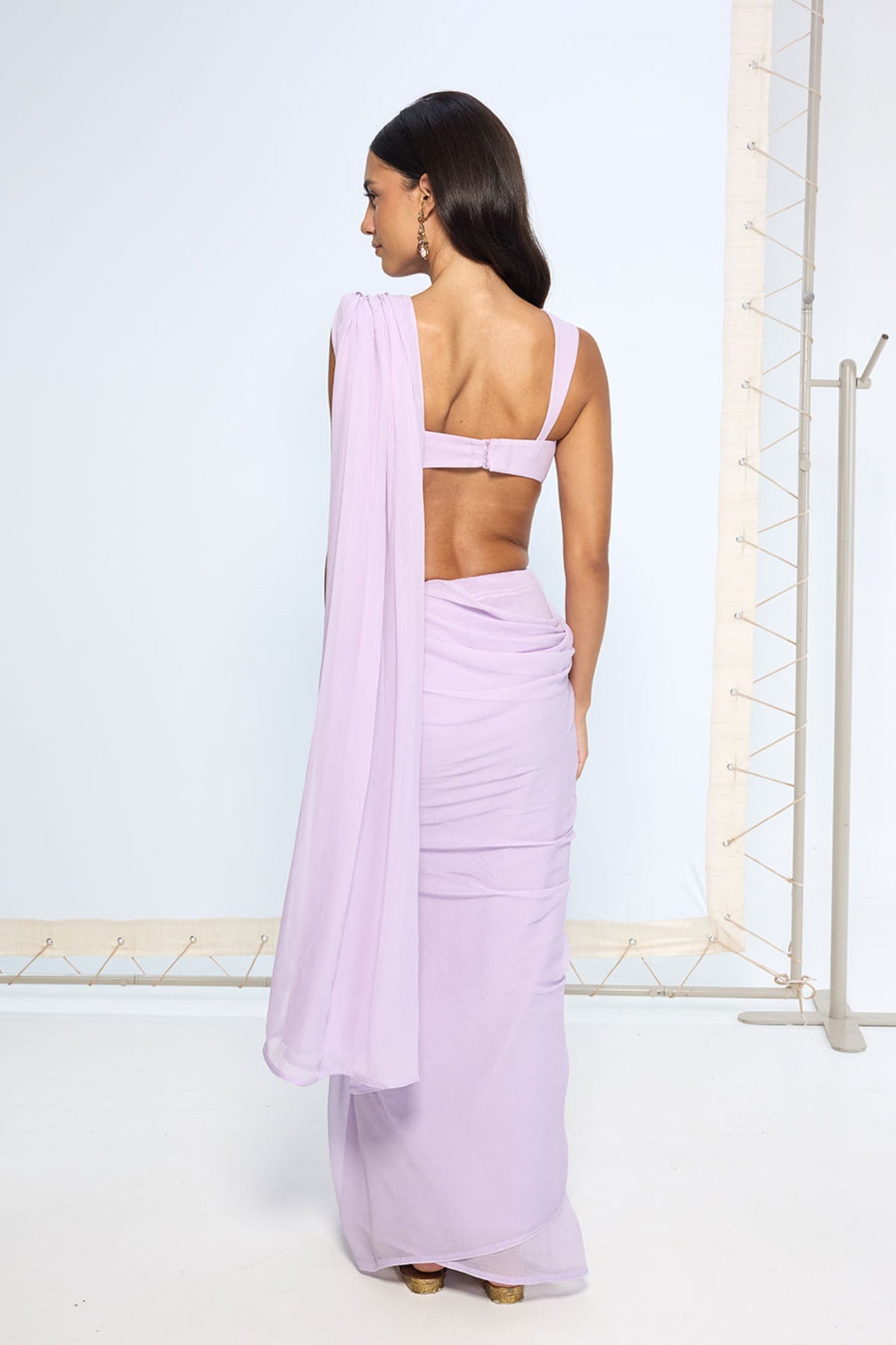 Lavender Movable Brooch Saree