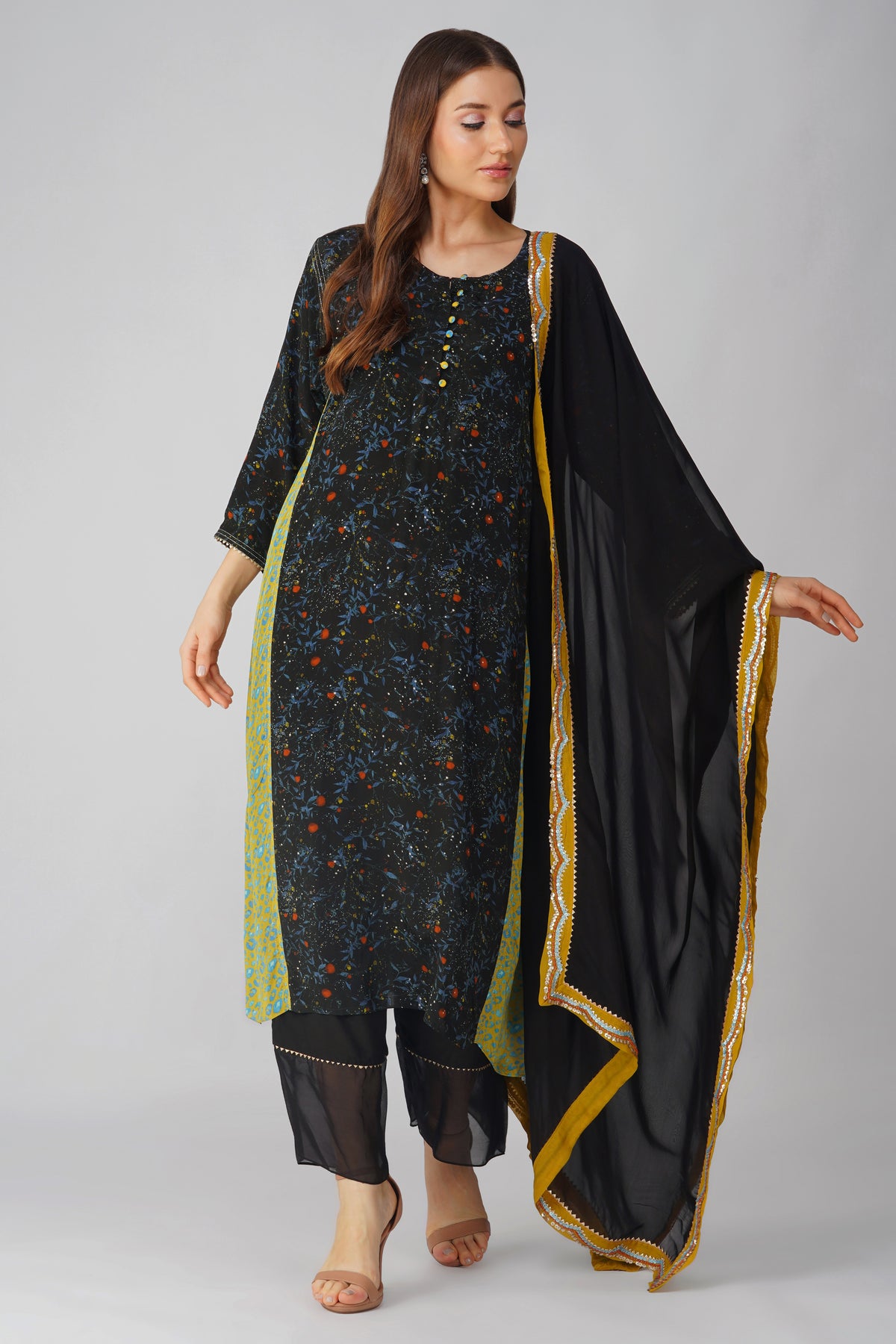 Small Leaf Print Panelled Kurta Set