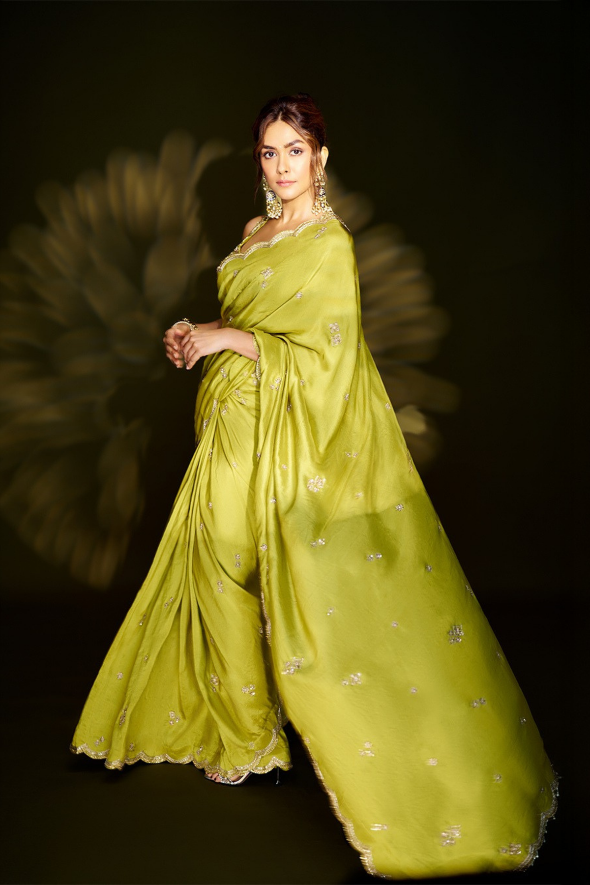 Mrunal Thakur in Rohini Saree Set