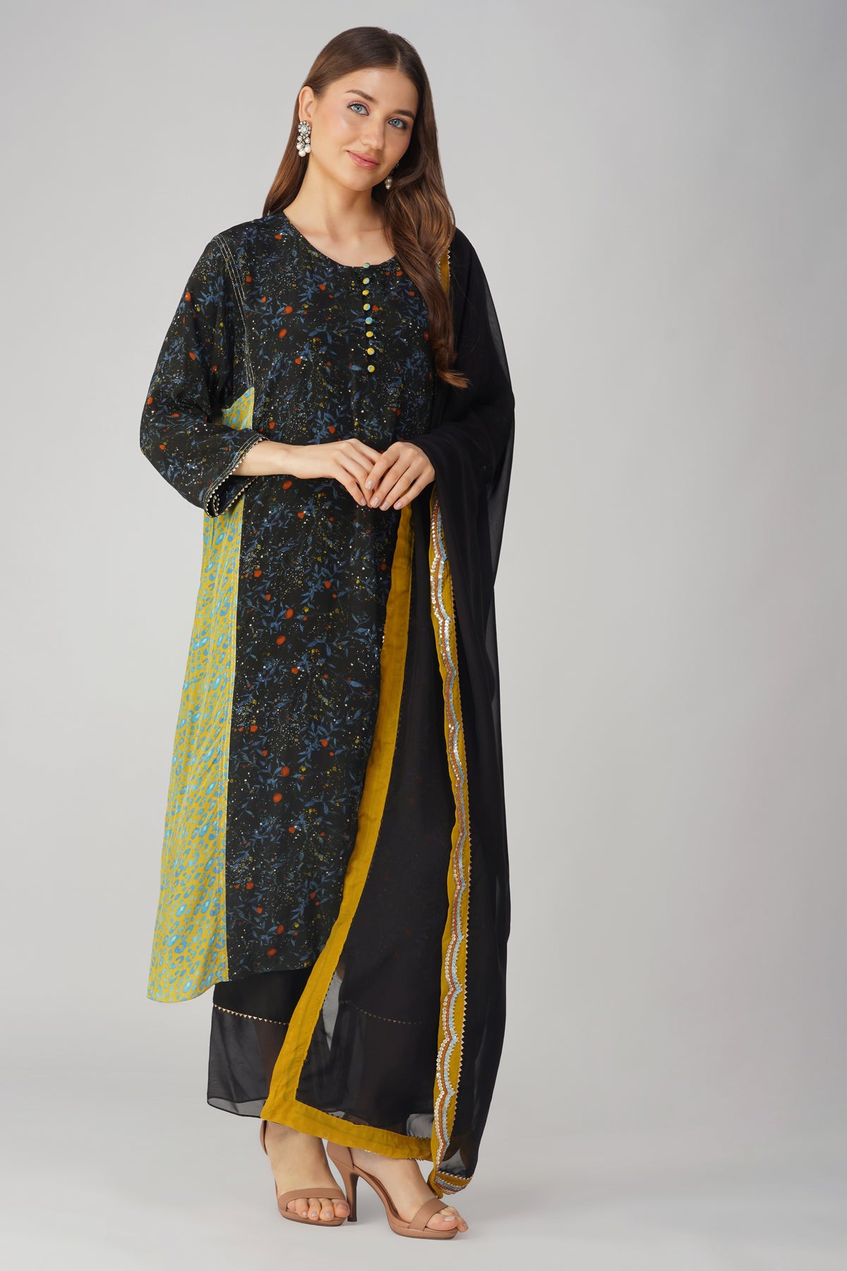 Small Leaf Print Panelled Kurta Set