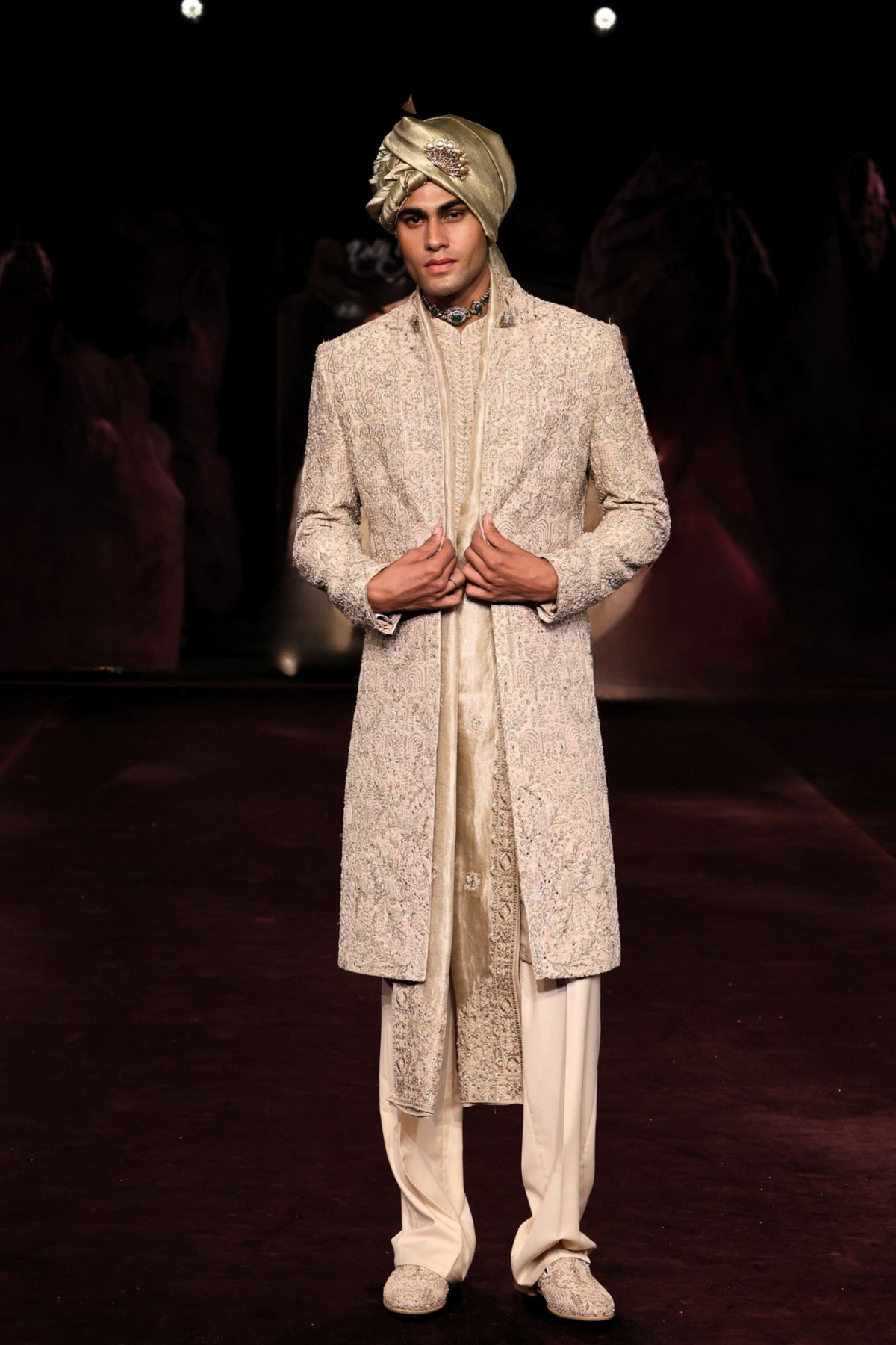 Vayun Sherwani Set
