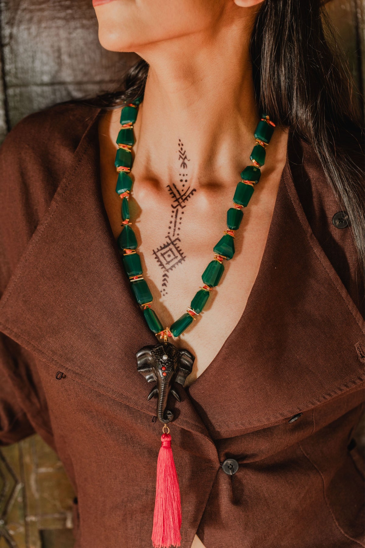 Elephant Lariat In Ebony