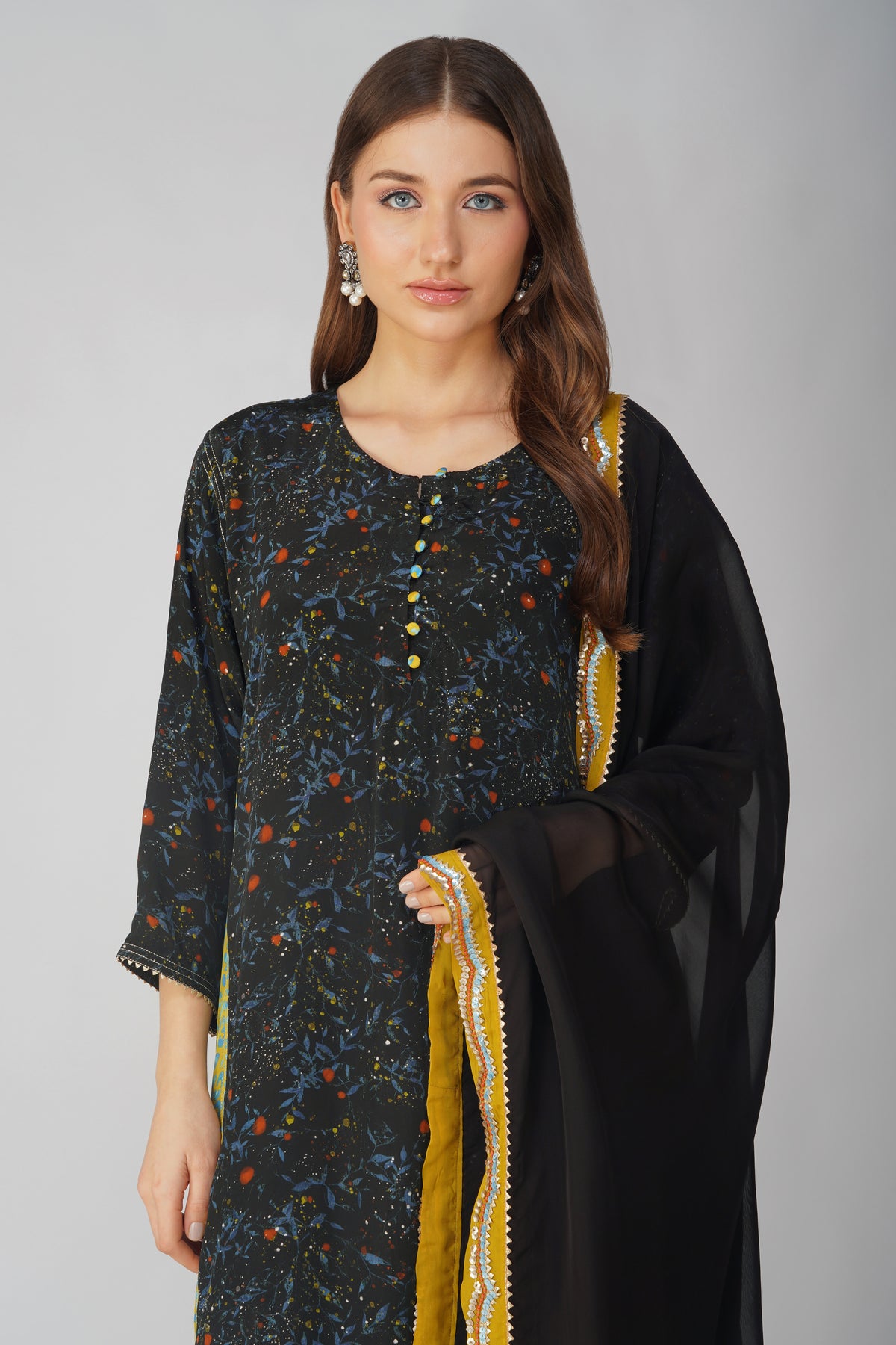 Small Leaf Print Panelled Kurta Set