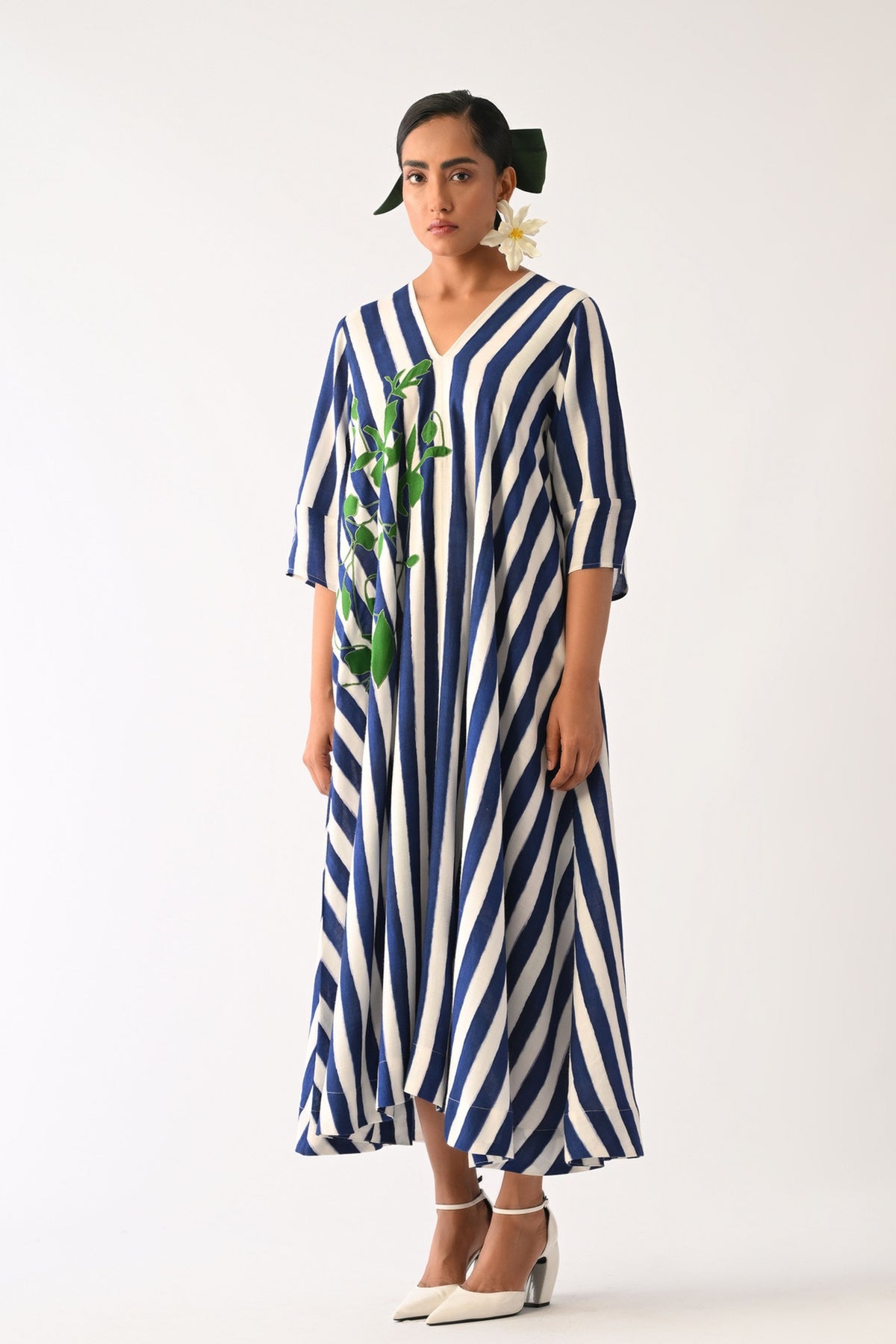Revolt Rb Mayflower Applique Dress