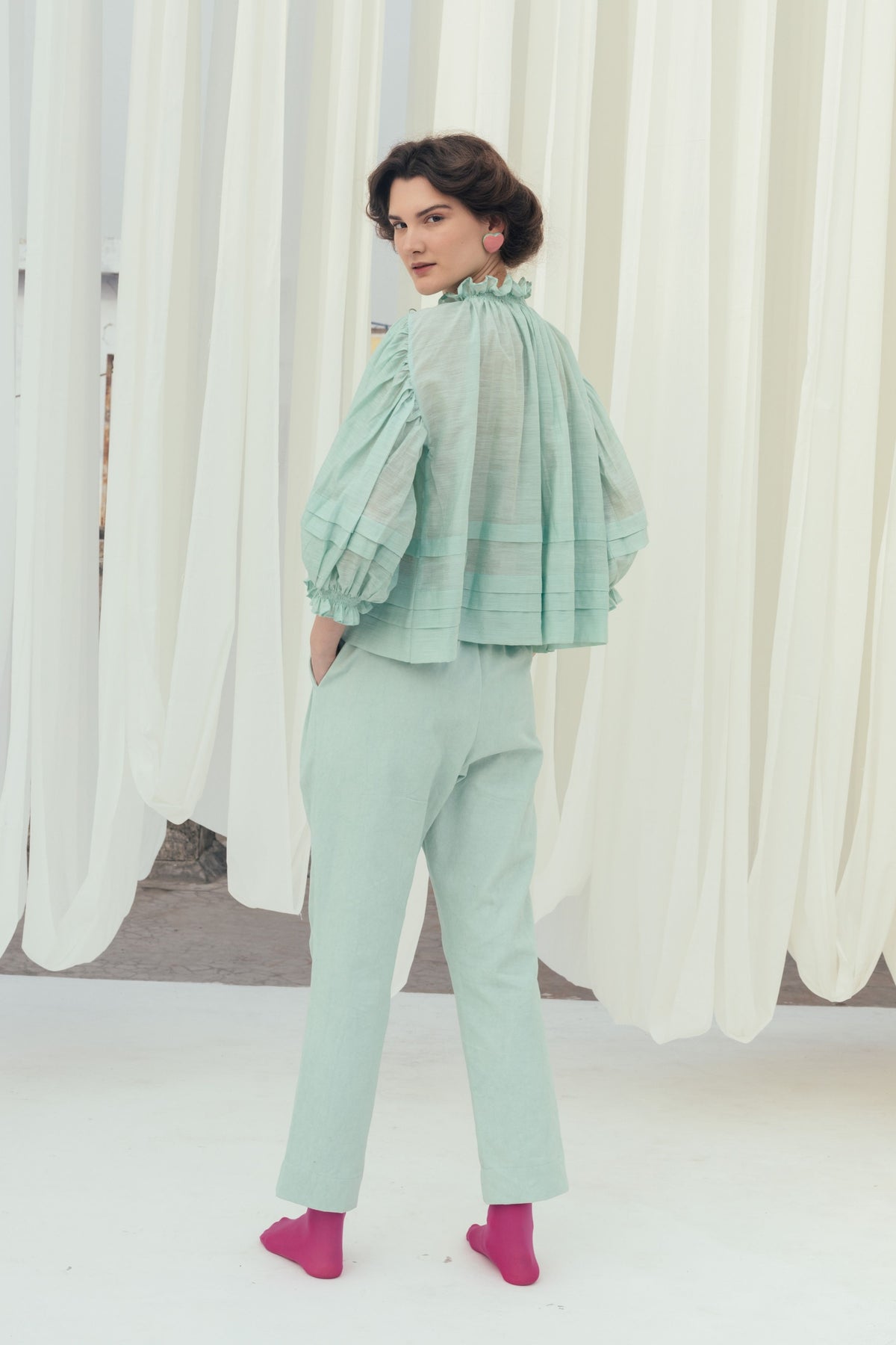 Waltz Peasant Top