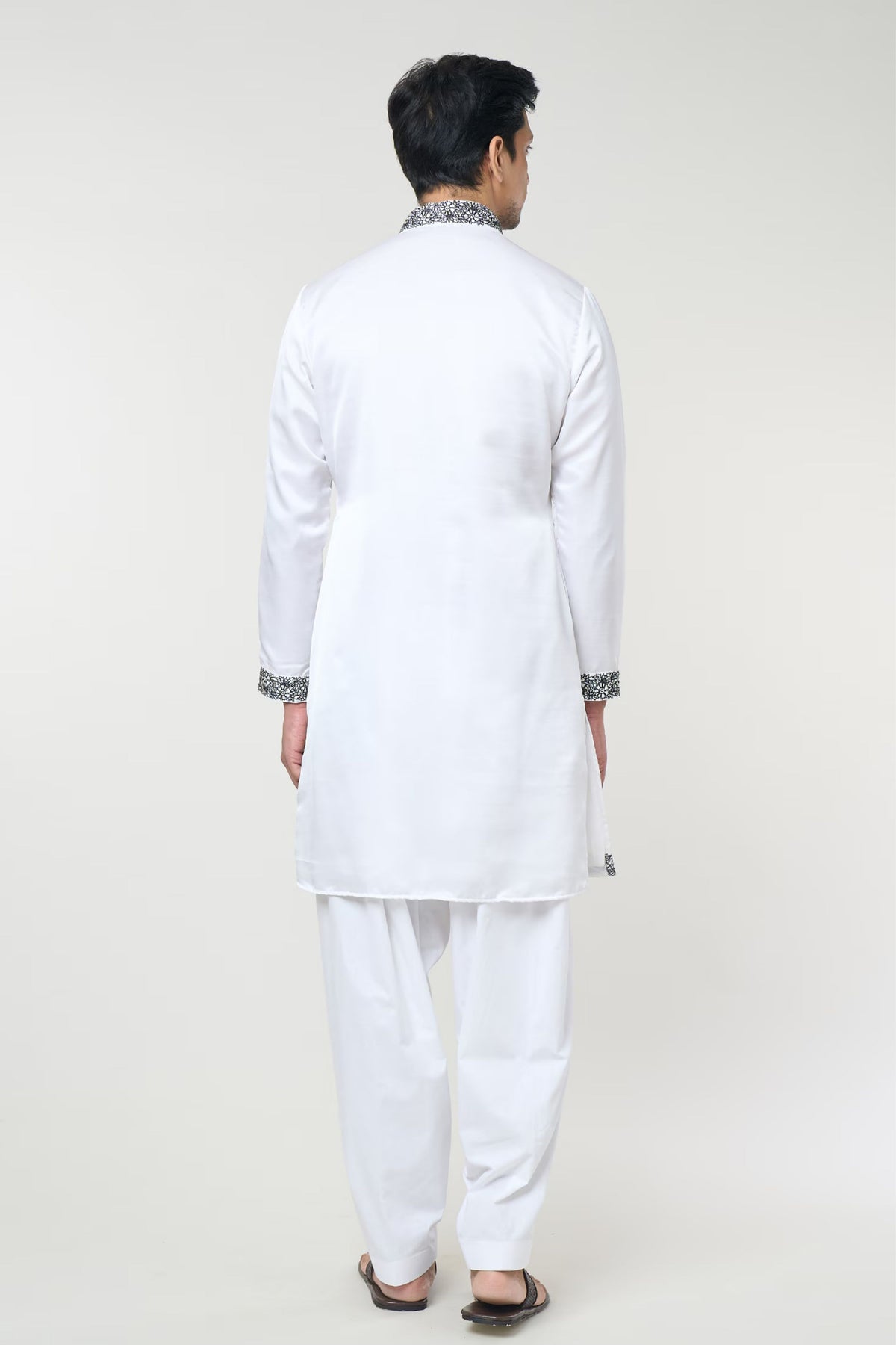 White Embroidred Kurta Set