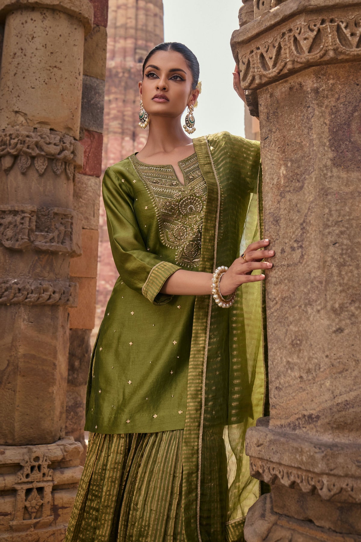 Erum Gharara Set