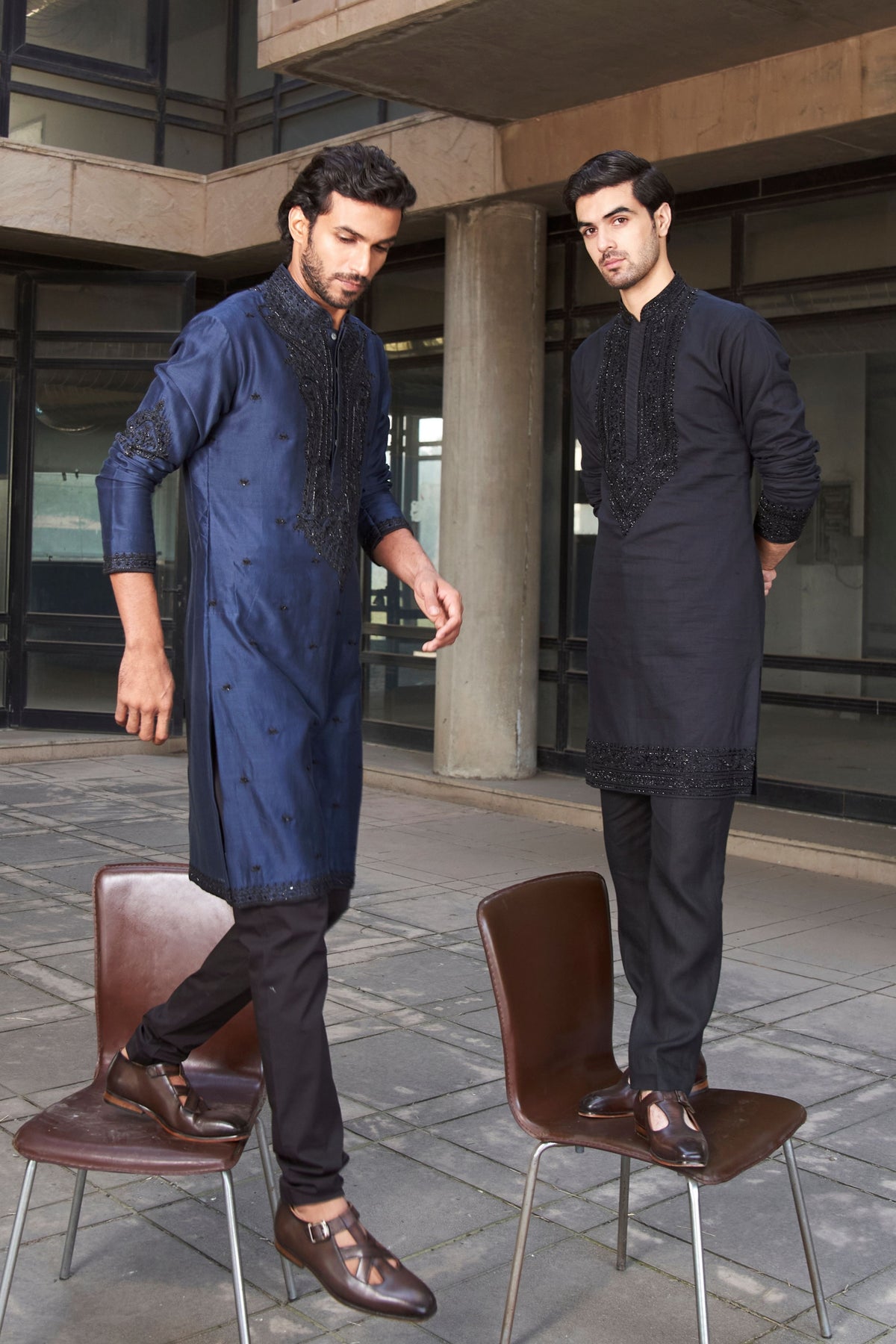 Kashmiri Paisley With Lotus Butties Kurta Set