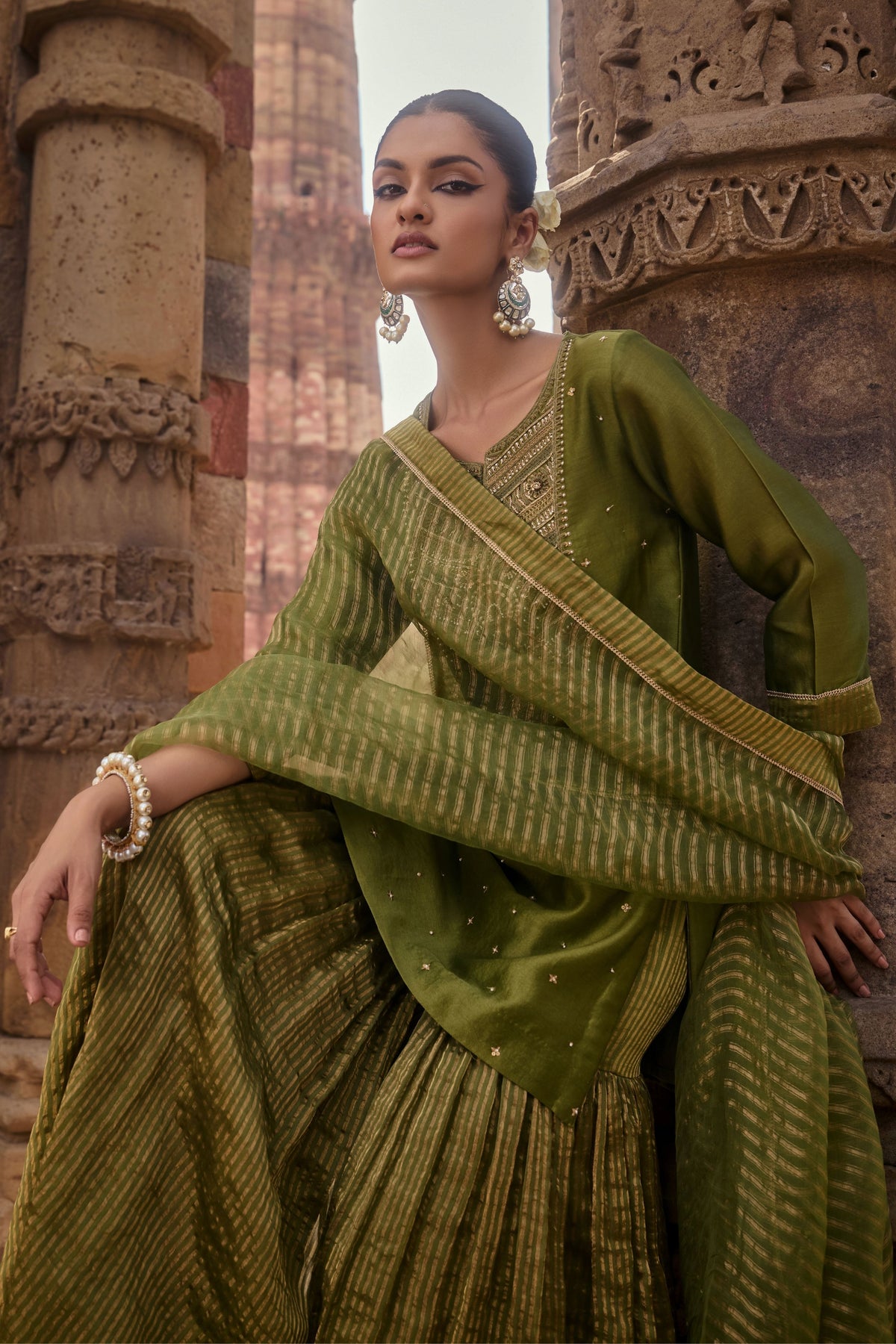 Erum Gharara Set