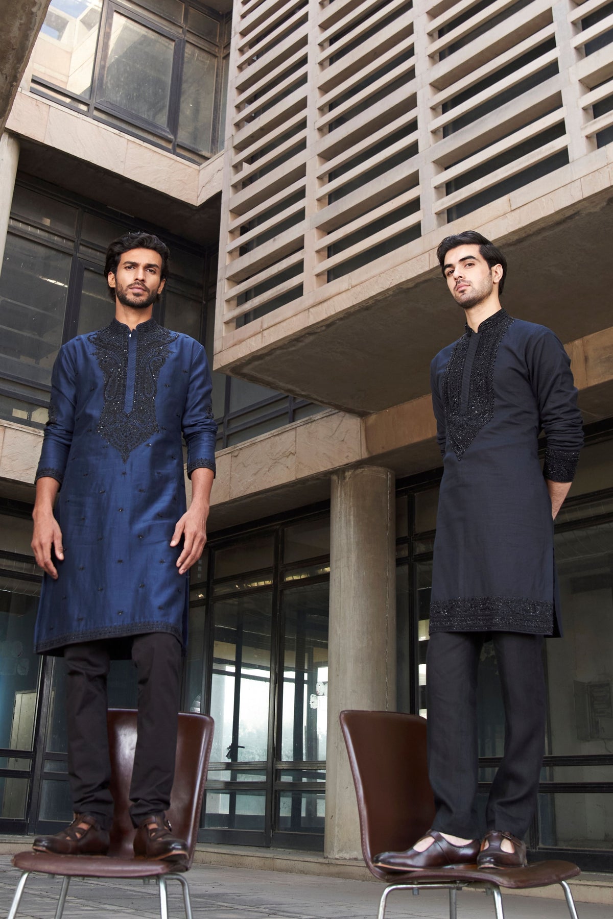Kashmiri Paisley With Lotus Butties Kurta Set