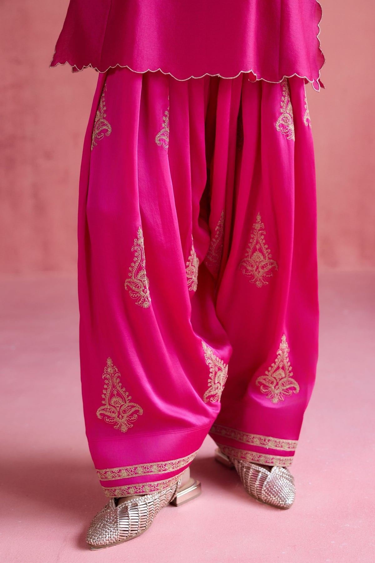 Noor Fuchsia Kurta Set