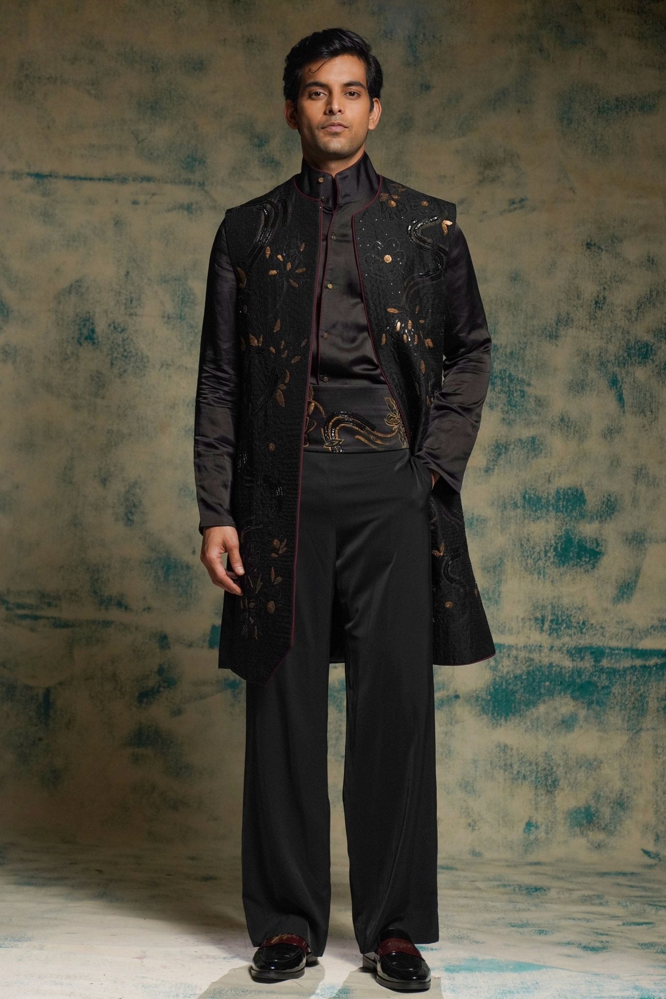 Black And Gold Shrug Set - Jatin Malik - Elahe