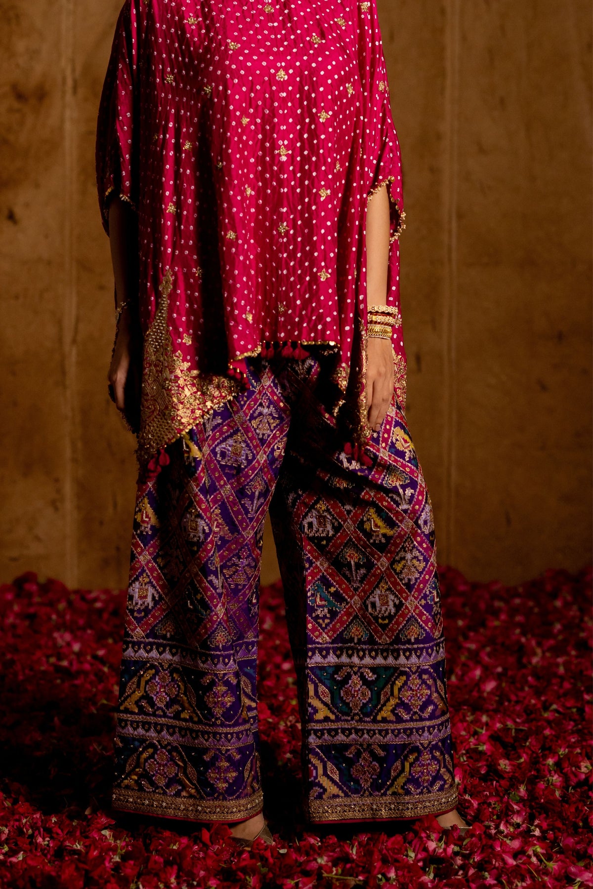 Digvi Bandhani Kaftan Set