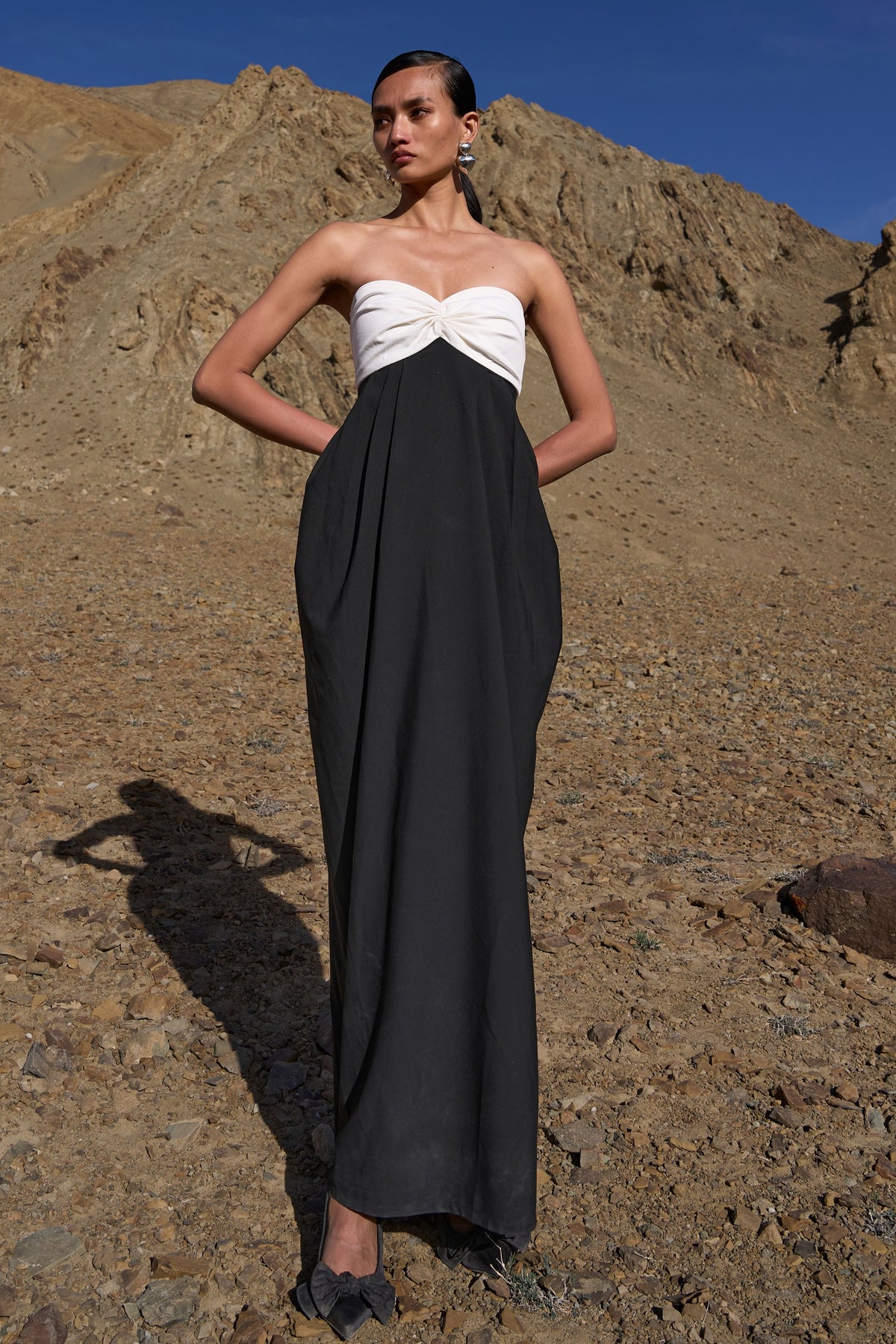 B/w Blocked Drape Dress