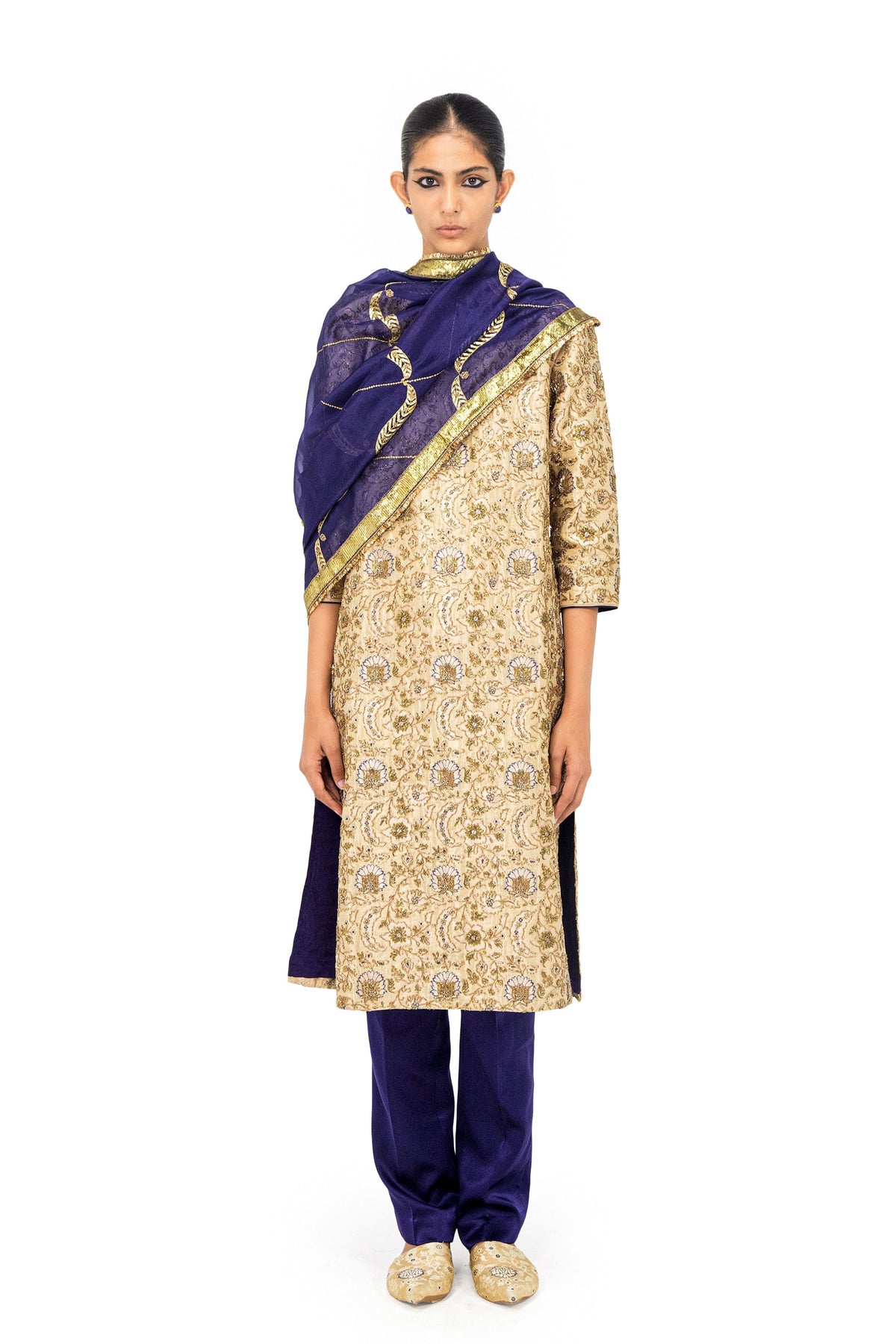 Bhelsa Nadbai Kurta And Pants