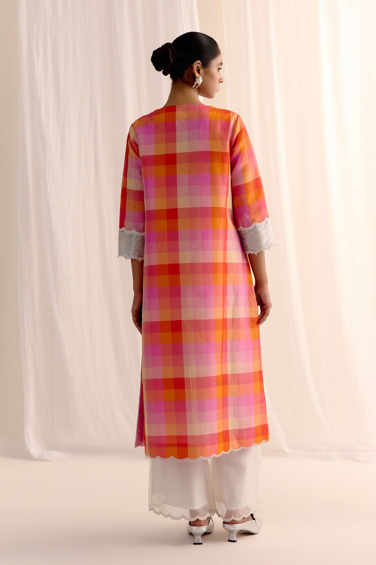 Gulnaar Kurta