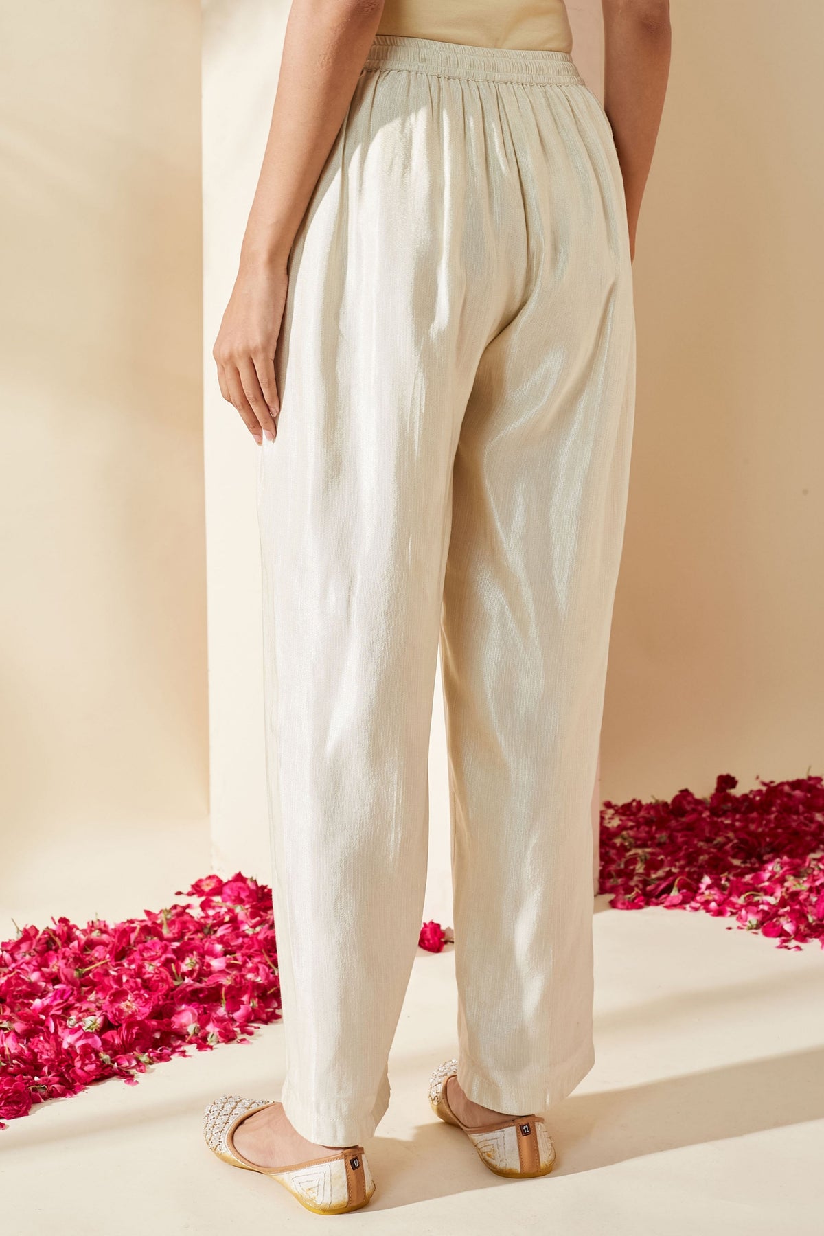 Red Dilruba Kurta Set