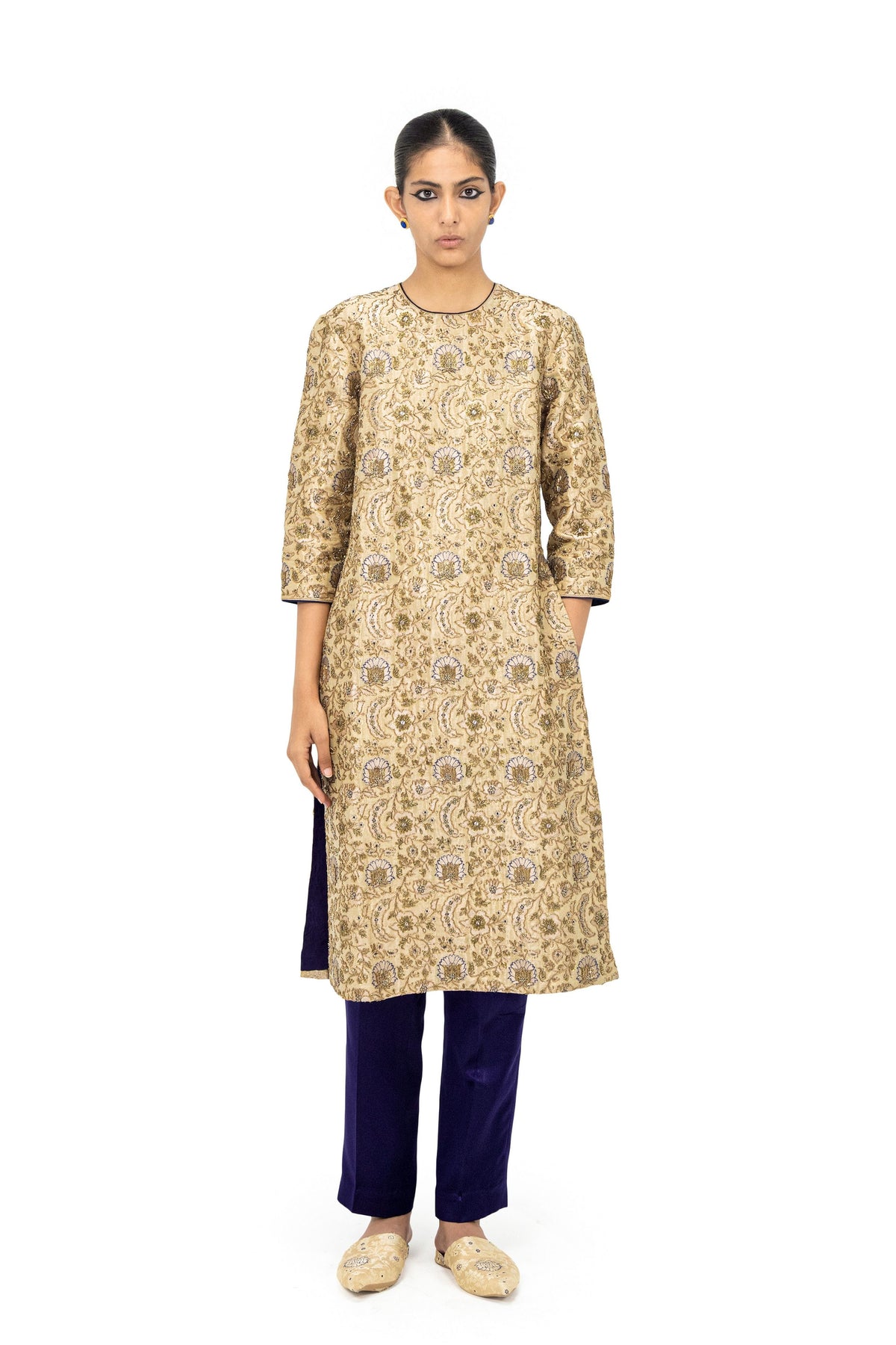 Bhelsa Nadbai Kurta And Pants