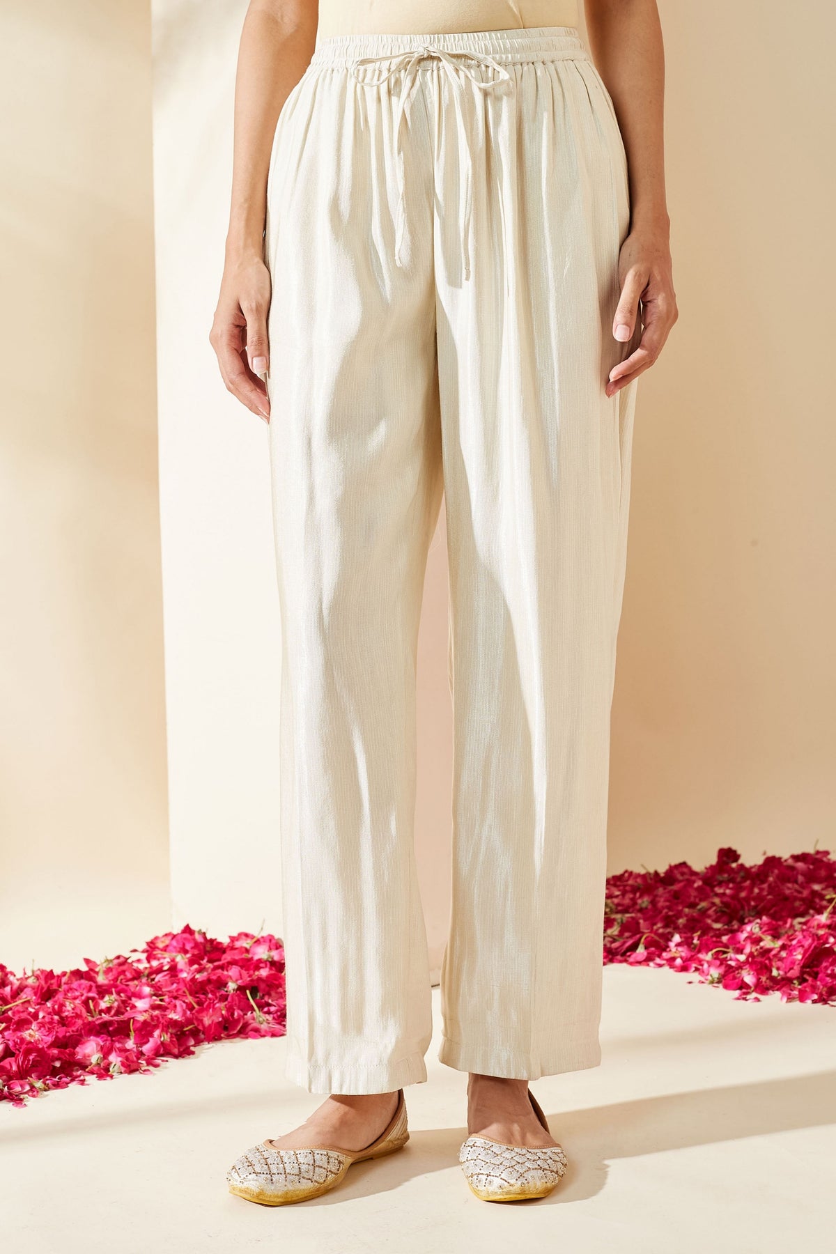 Red Dilruba Kurta Set