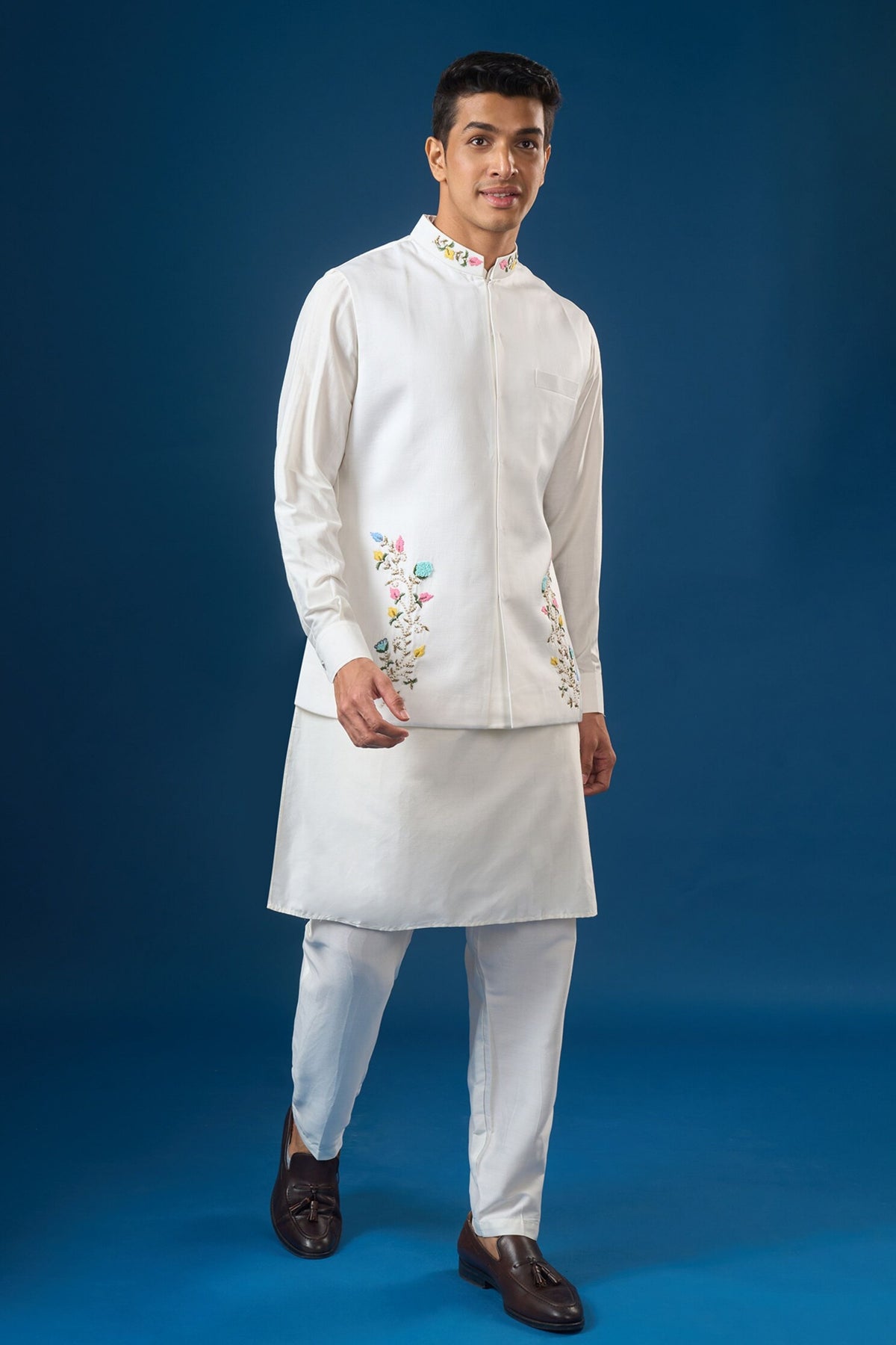 Off White Kurta-bundi Set
