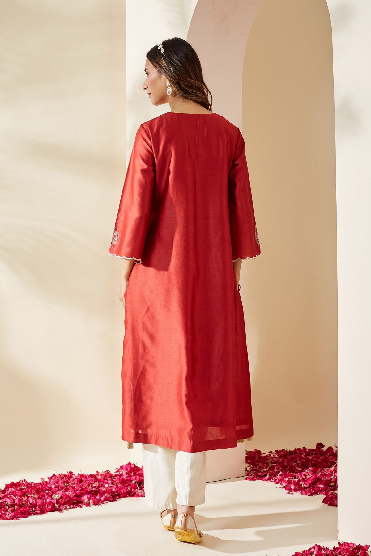 Red Dilruba Kurta Set