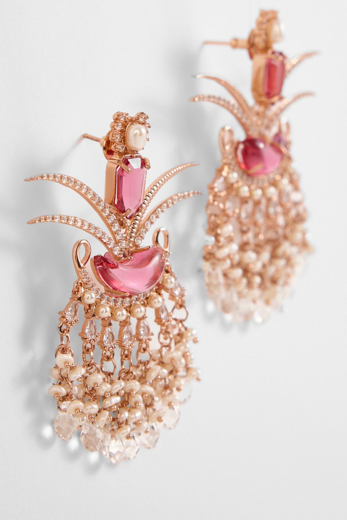 Le Palm Fish Earrings in Vintage Rose