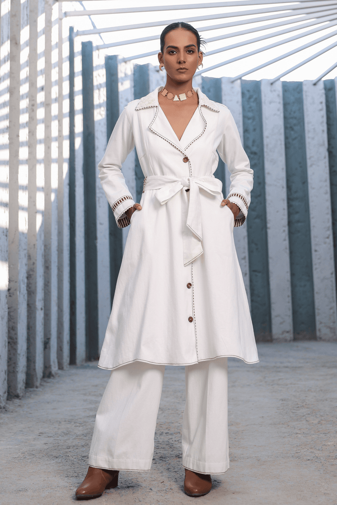 未使用☆和田颯 how Melton Coat Ivory 002 Da-iCE Raw & Rustic By Niti Bothra - Azure Trench Coat Set in White - Elahe