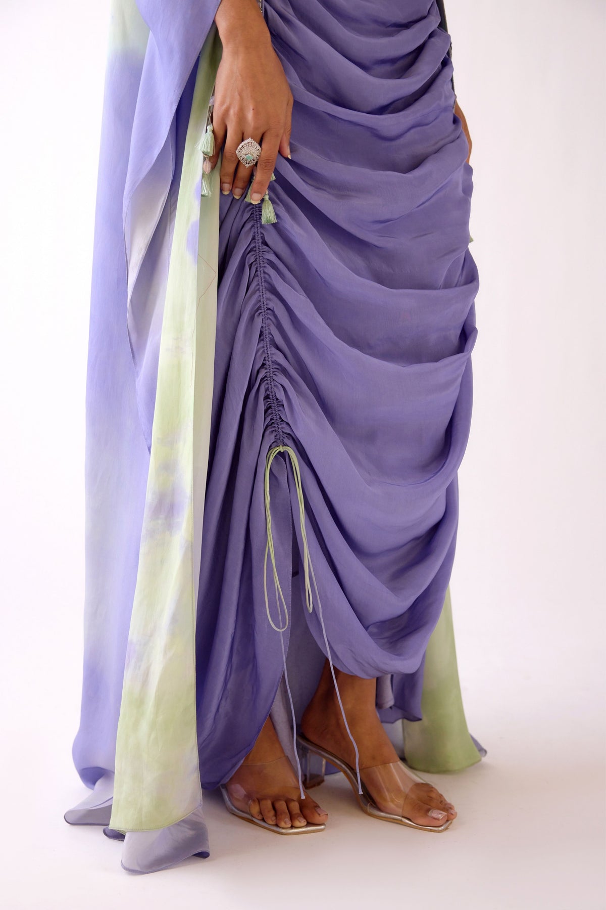 The Lilac Horizon Cape Set