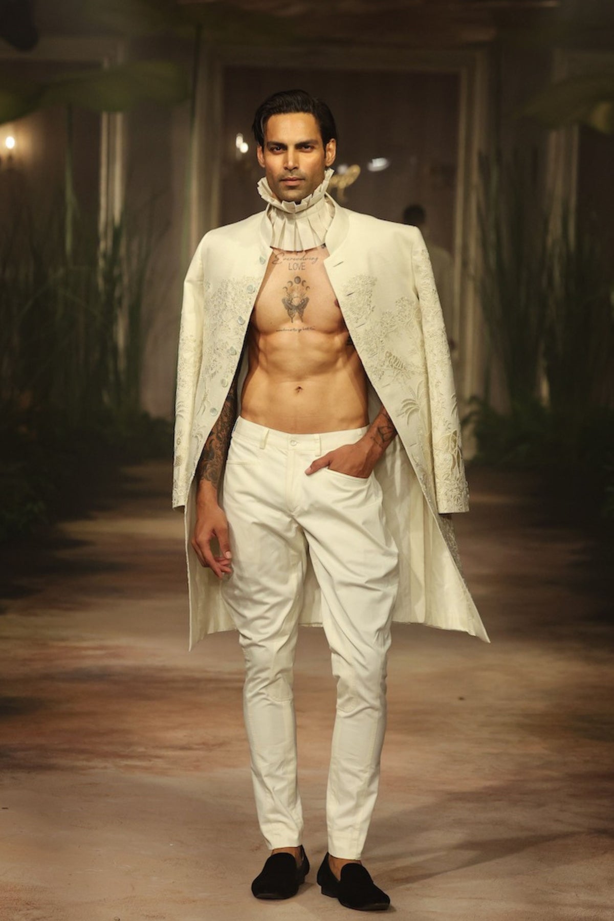 Embroidered Matka Mens Sherwani