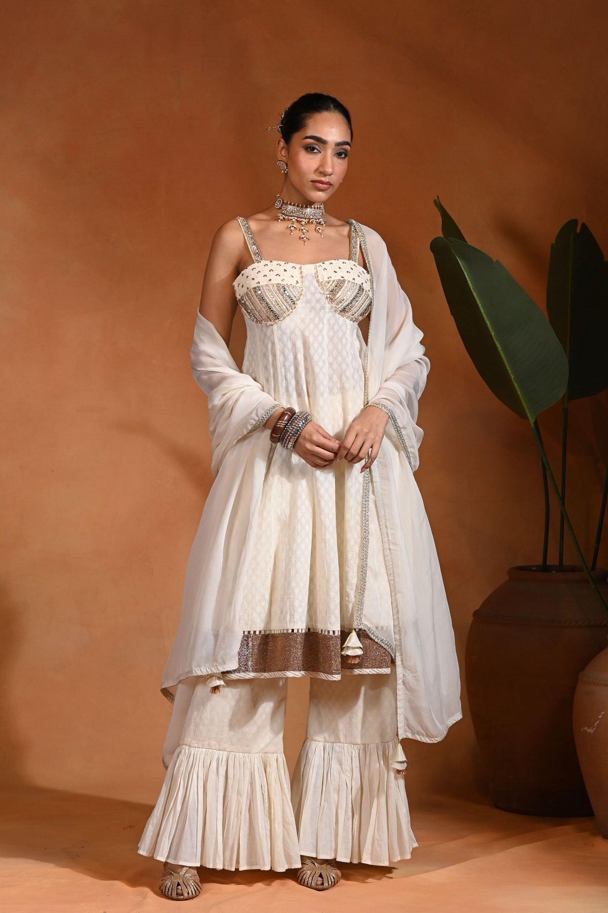 Iraa Ivory Gold Set