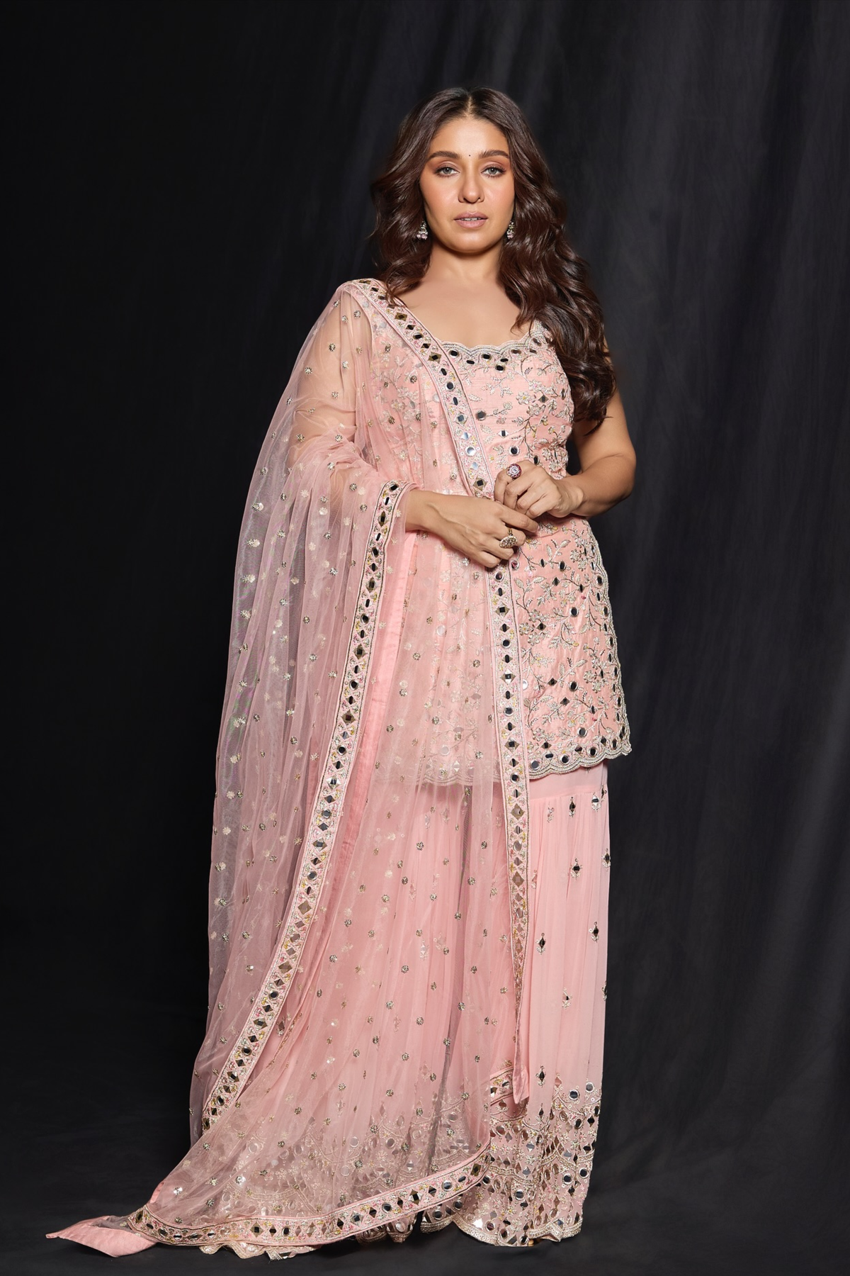 Sunidhi Chauhan in Gopi Vaid