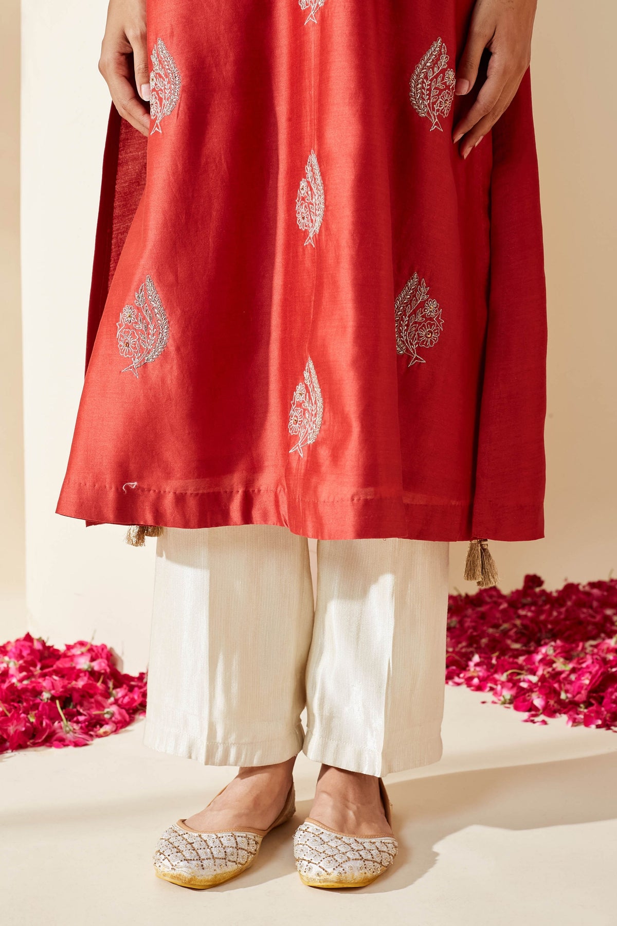 Red Dilruba Kurta Set