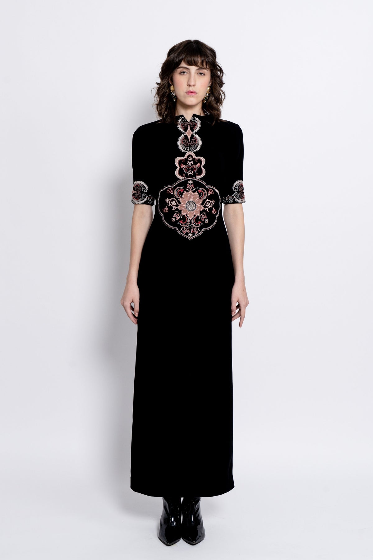 Svara Black dress