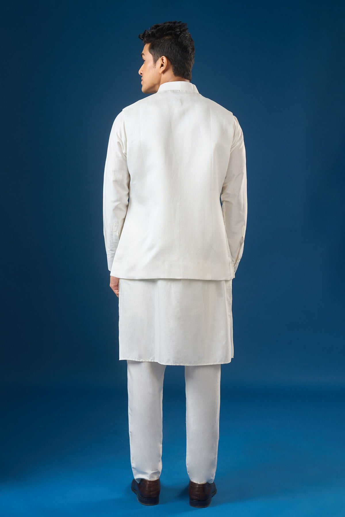 Off White Kurta-bundi Set