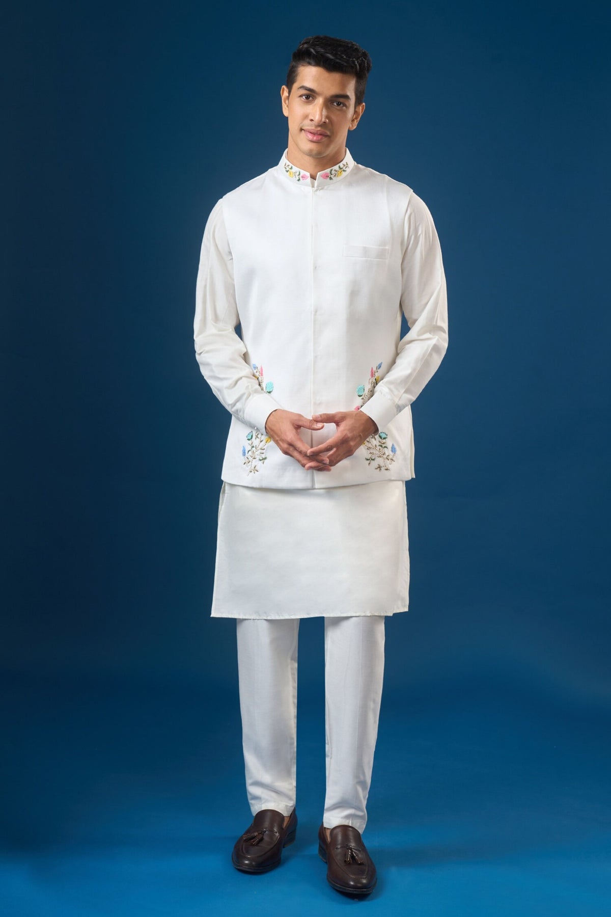 Off White Kurta-bundi Set