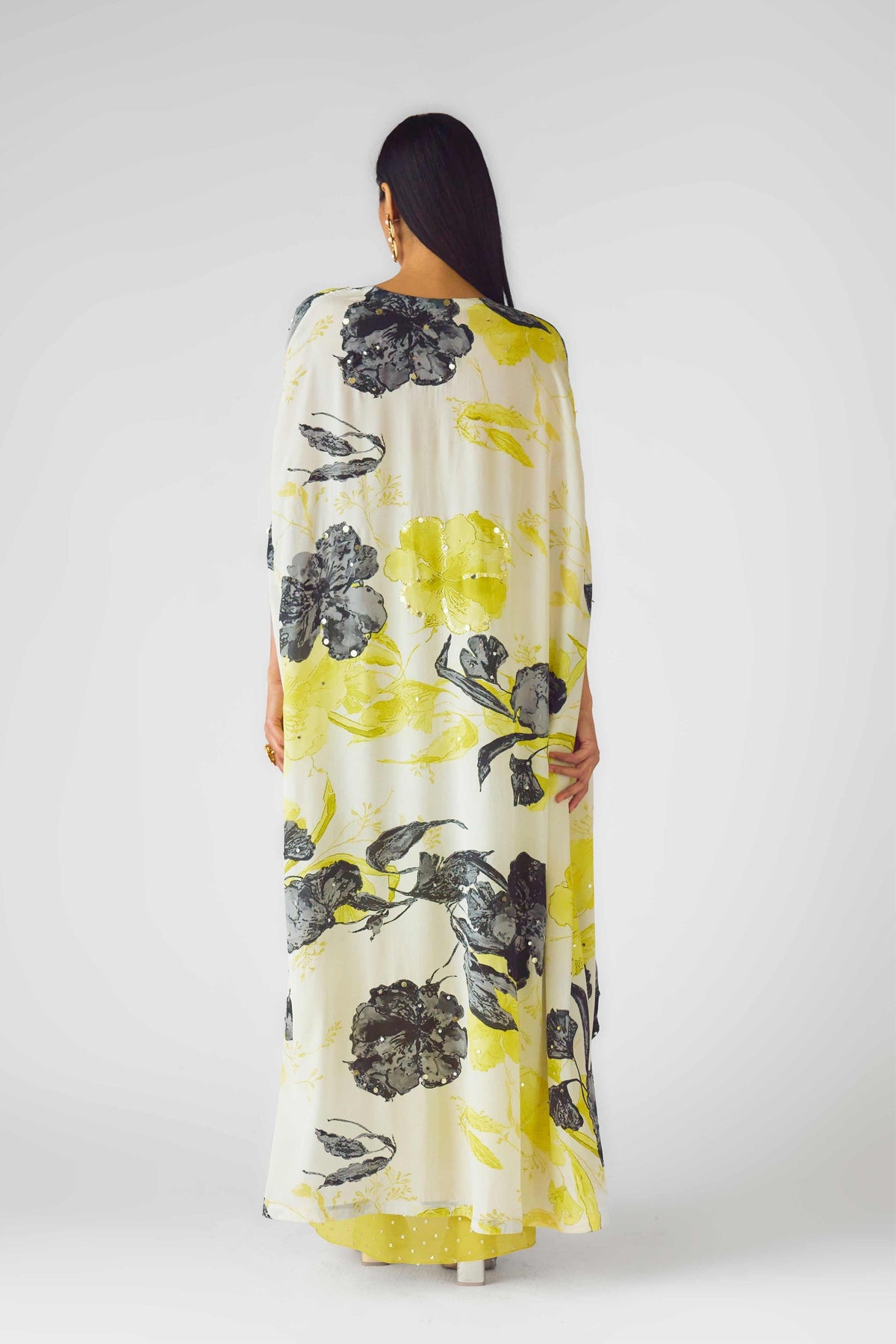 The Citrus Noir Cape Set