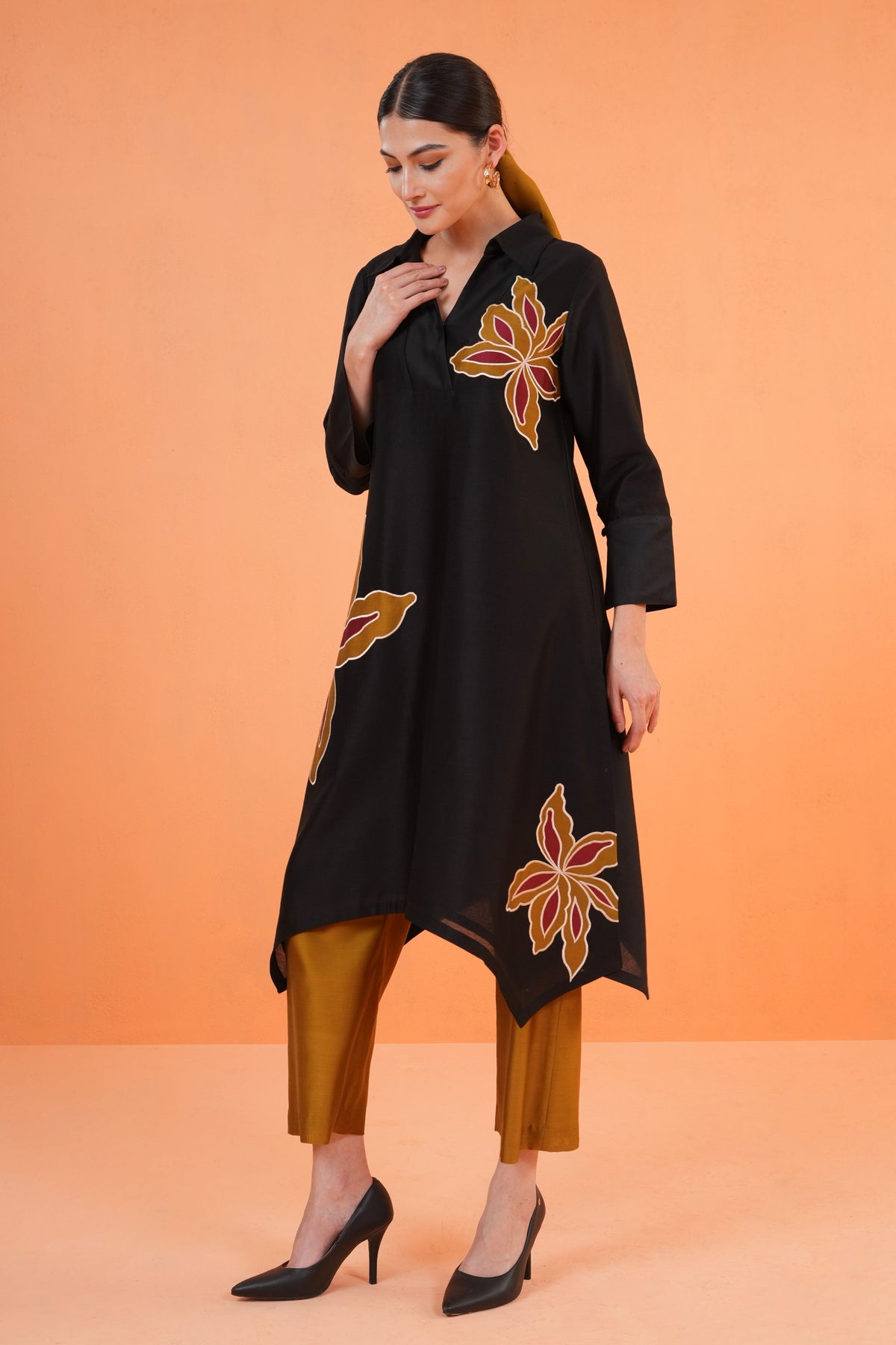 Black Desert Suit Set