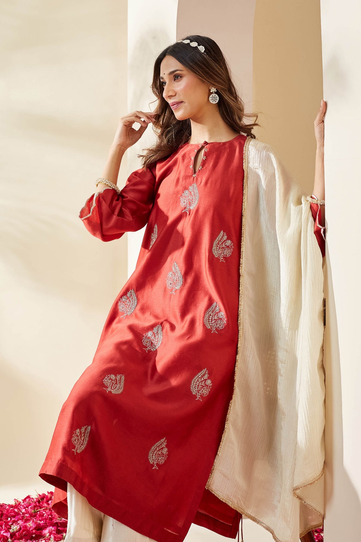 Red Dilruba Kurta Set