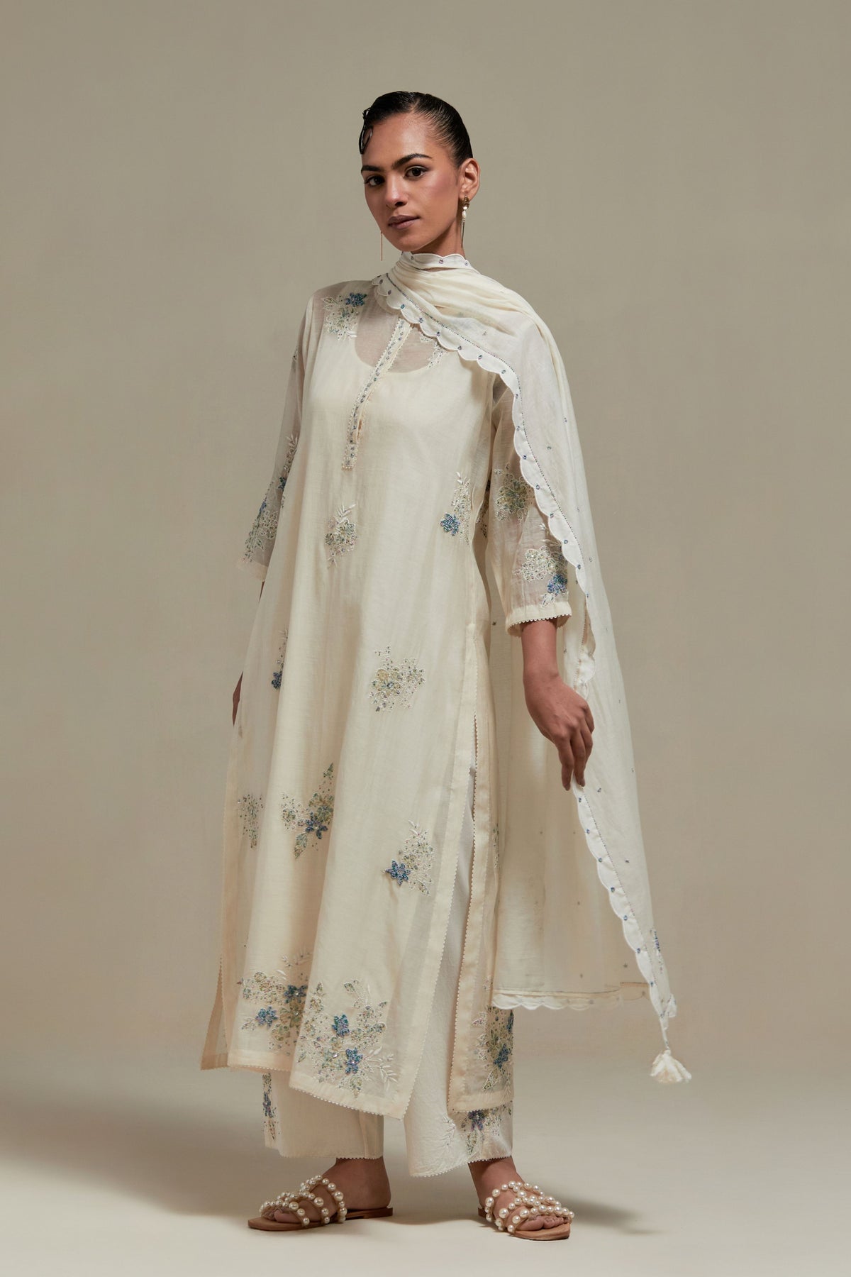 Blue Round Neck Kurta And Pants