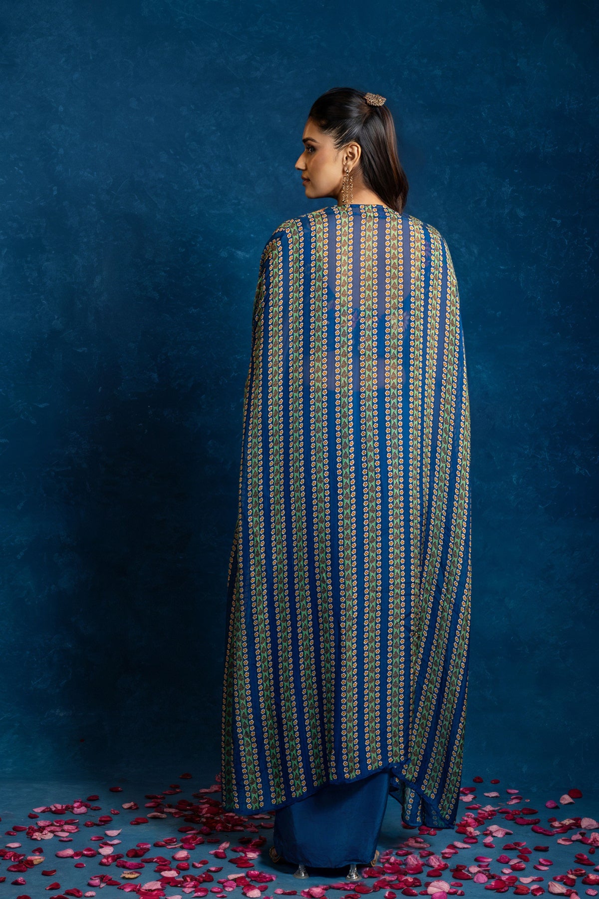 Blue Aarani Cape Set
