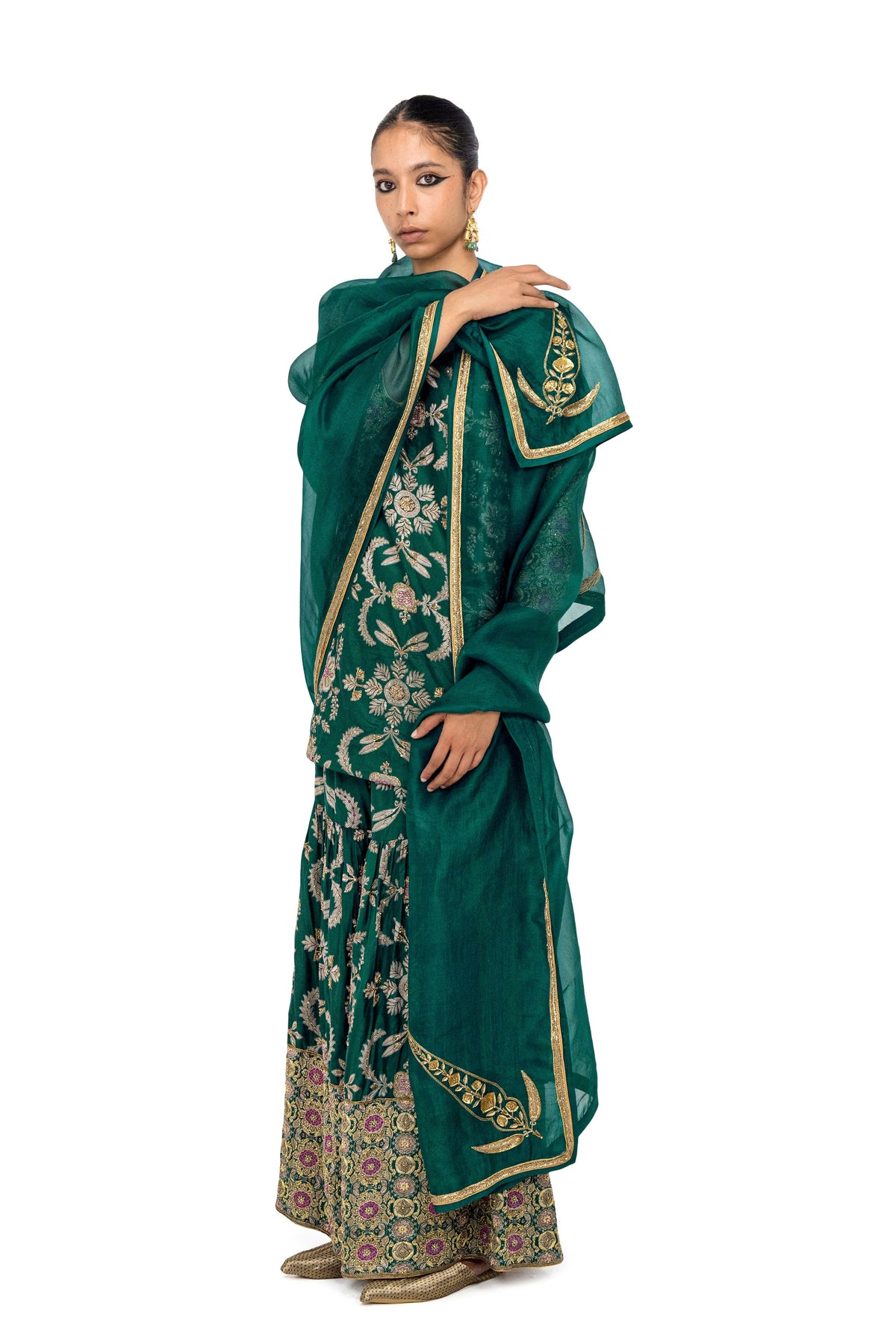 Amdara Acheli Green Kurta And Sharara
