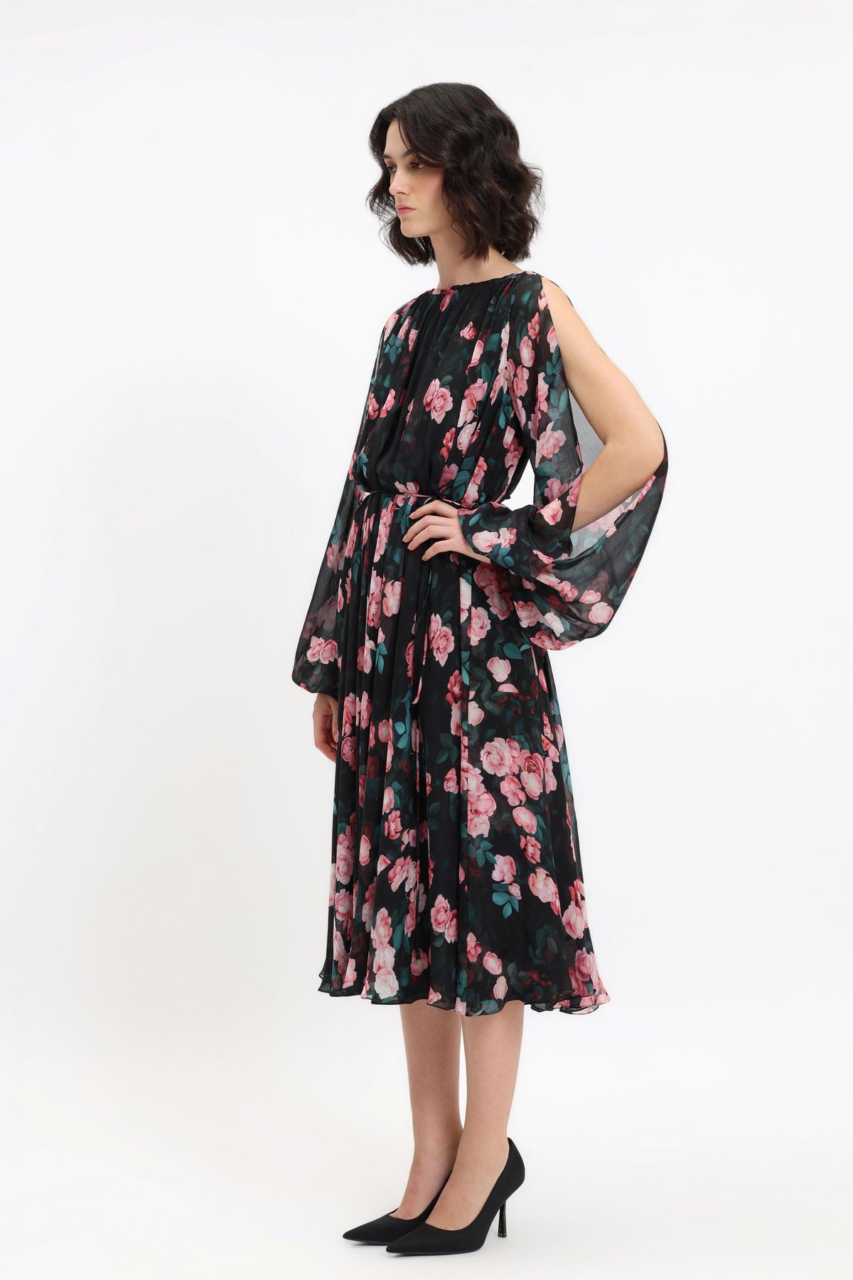 Flowing Dress With Slit Sleeves