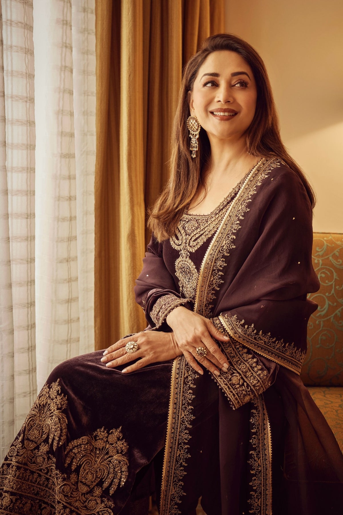 Madhuri Dixit in Jigar Mali