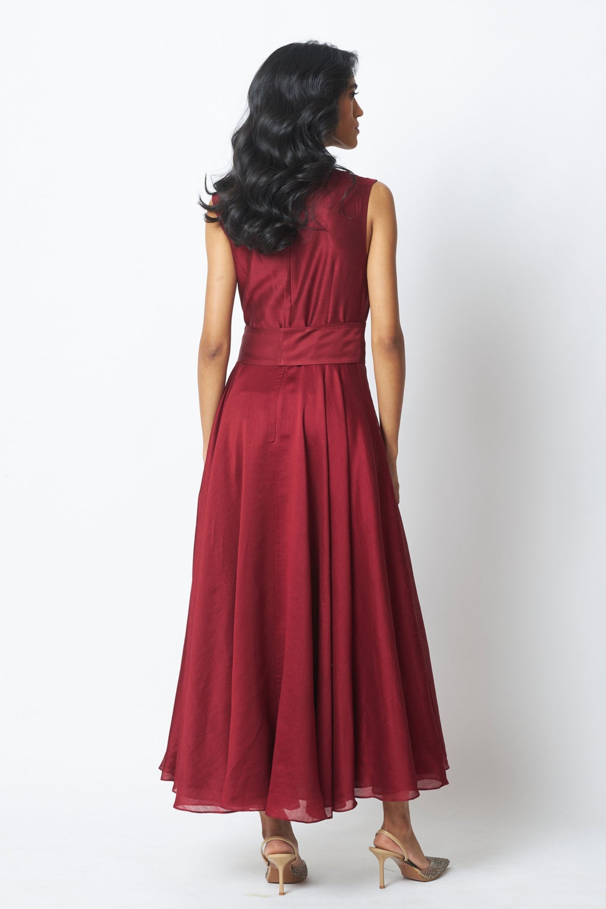 Venetian Long Dress With Belt