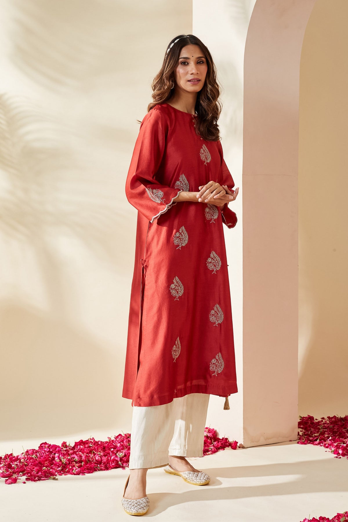 Red Dilruba Kurta Set