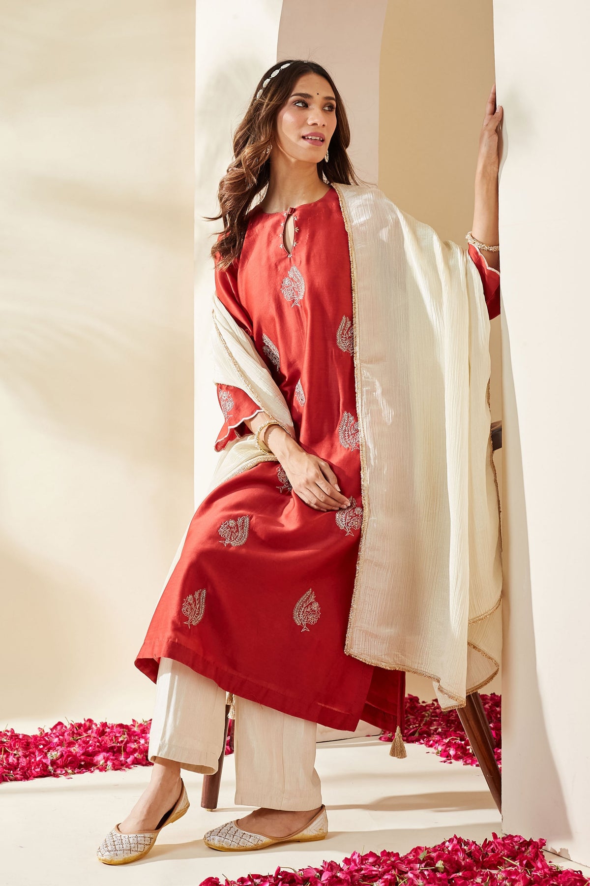 Red Dilruba Kurta Set