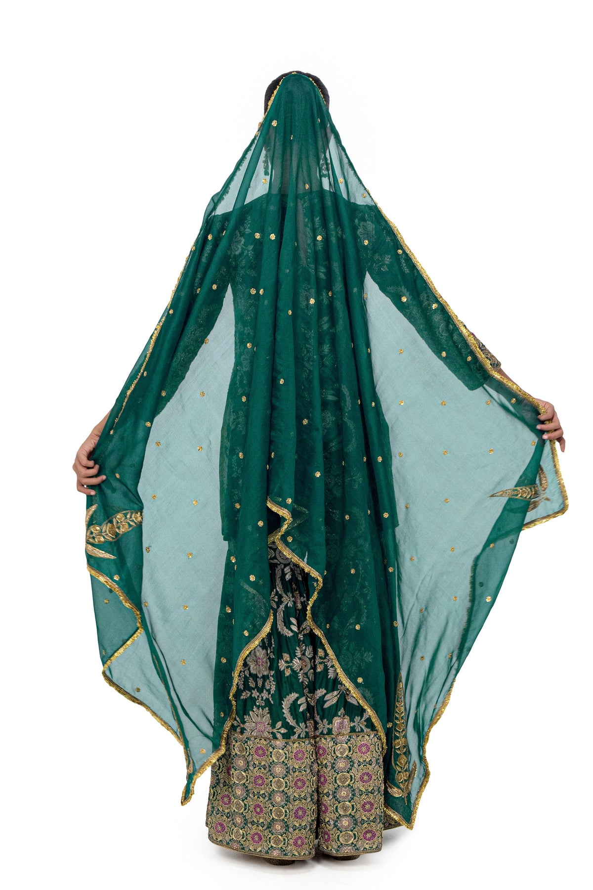 Amdara Acheli Green Kurta And Sharara